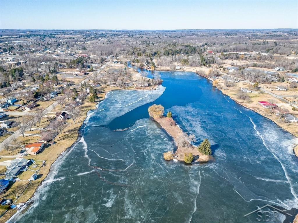 397 Shamrock Court, Clare, MI 48617 — Photo 40