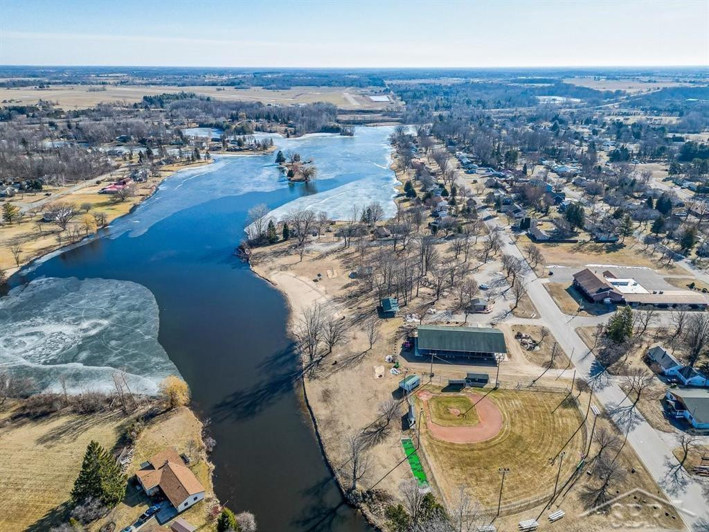 397 Shamrock Court, Clare, MI 48617 — Photo 44