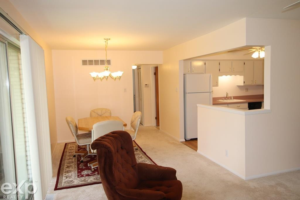 8561 Kennedy Circle #5 Circle, Warren, MI 48093 — Photo 6