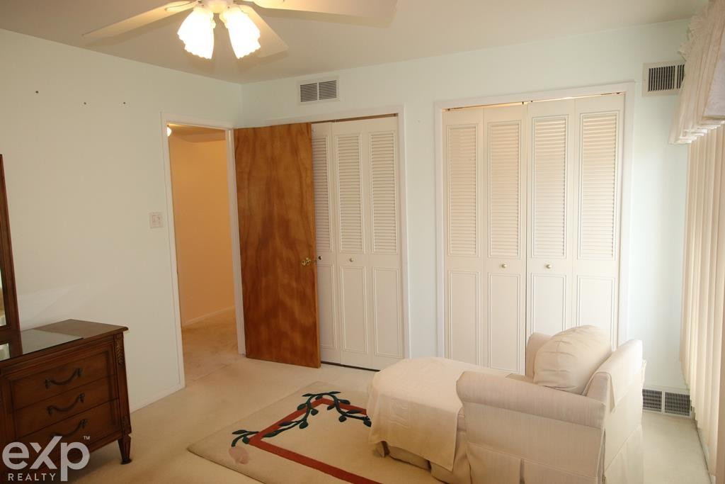 8561 Kennedy Circle #5 Circle, Warren, MI 48093 — Photo 10