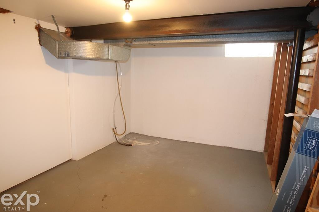 8561 Kennedy Circle #5 Circle, Warren, MI 48093 — Photo 19