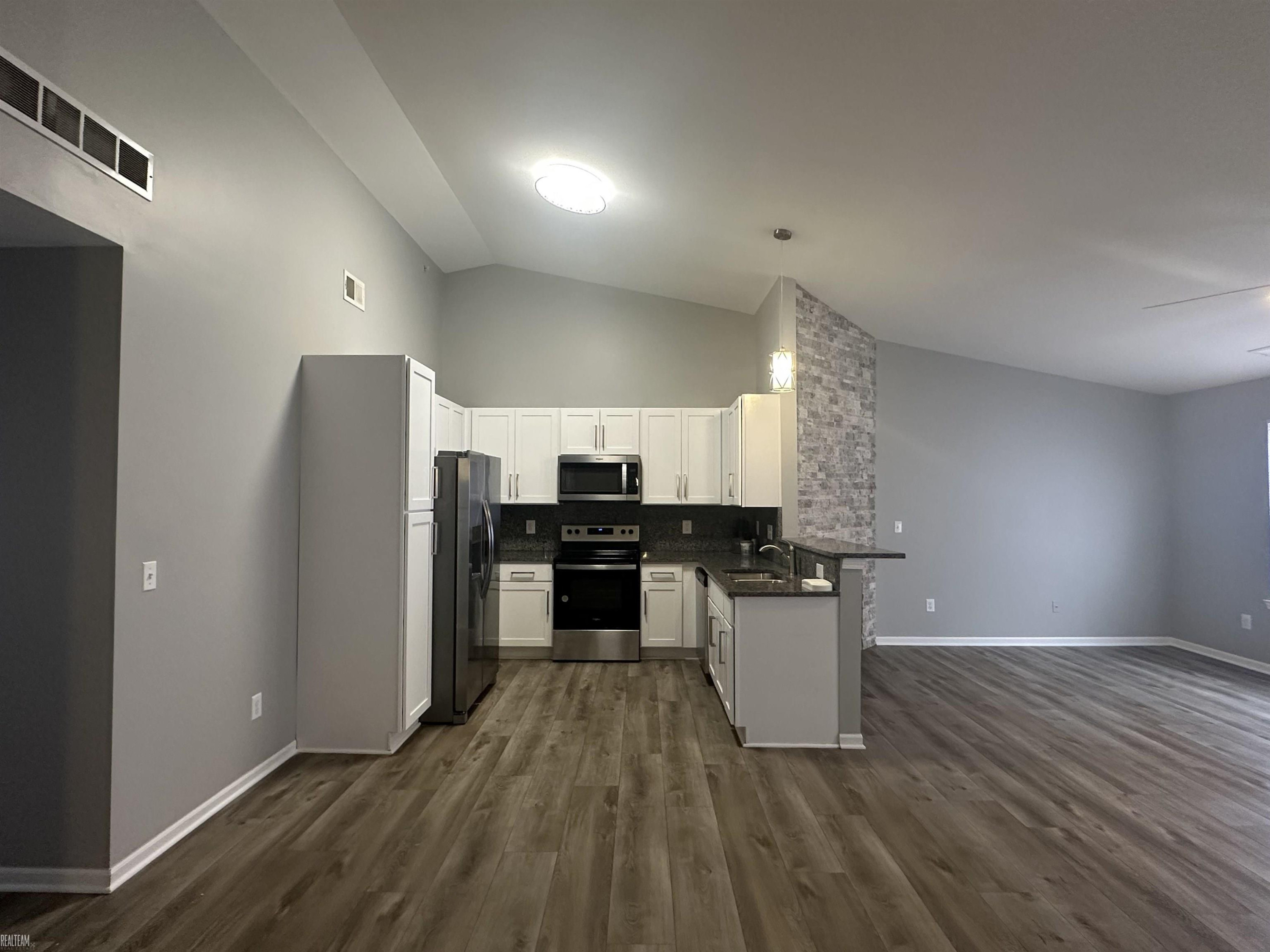 43105 Burlington Drive, Sterling Heights, MI 48313 — Photo 3
