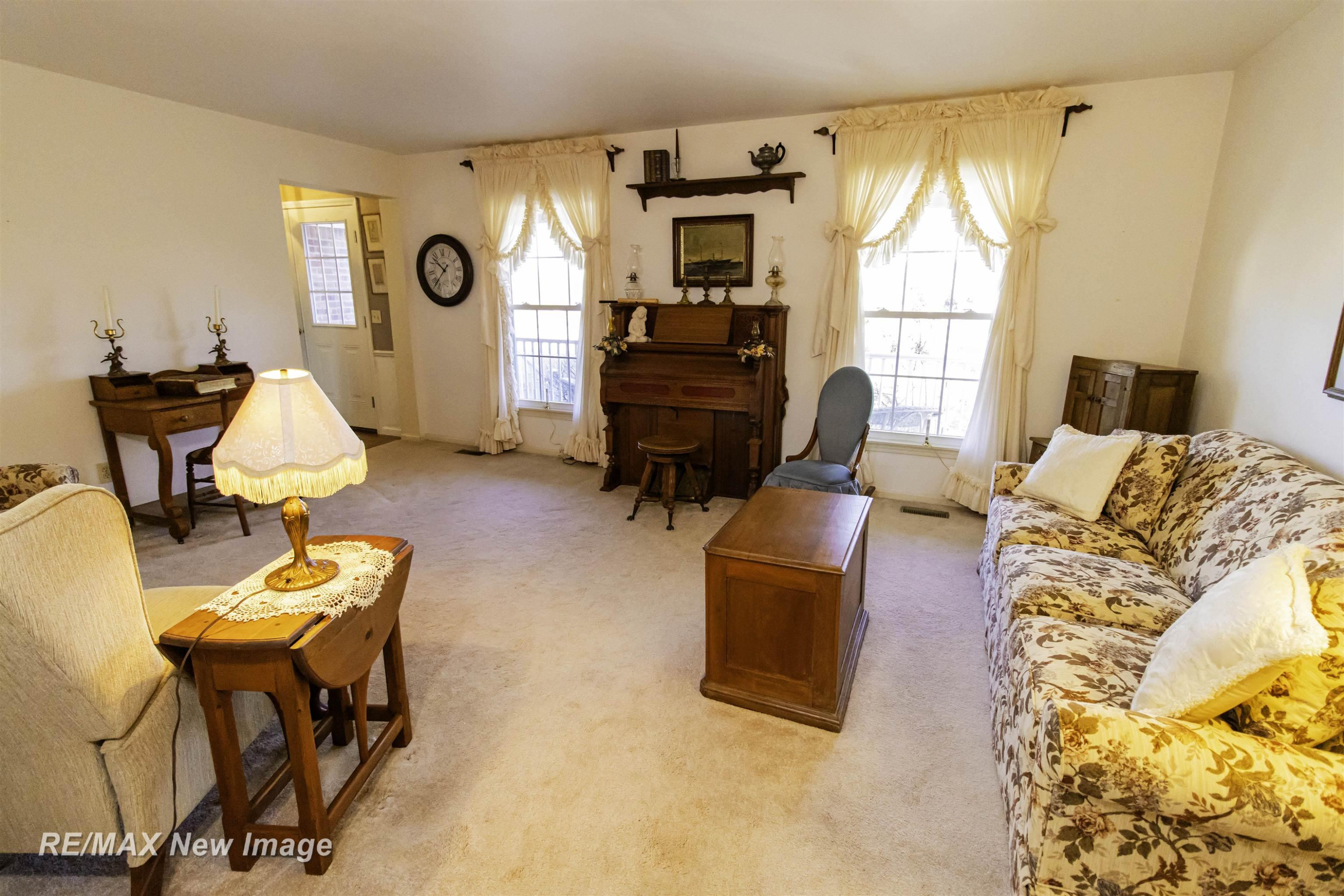 17240 Sharon Road, Chesaning, MI 48616 — Photo 18