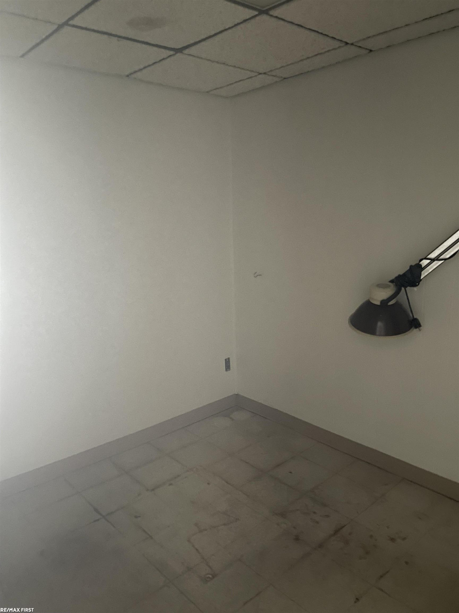 8306 12 MILE Road, Warren, MI 48093 — Photo 9
