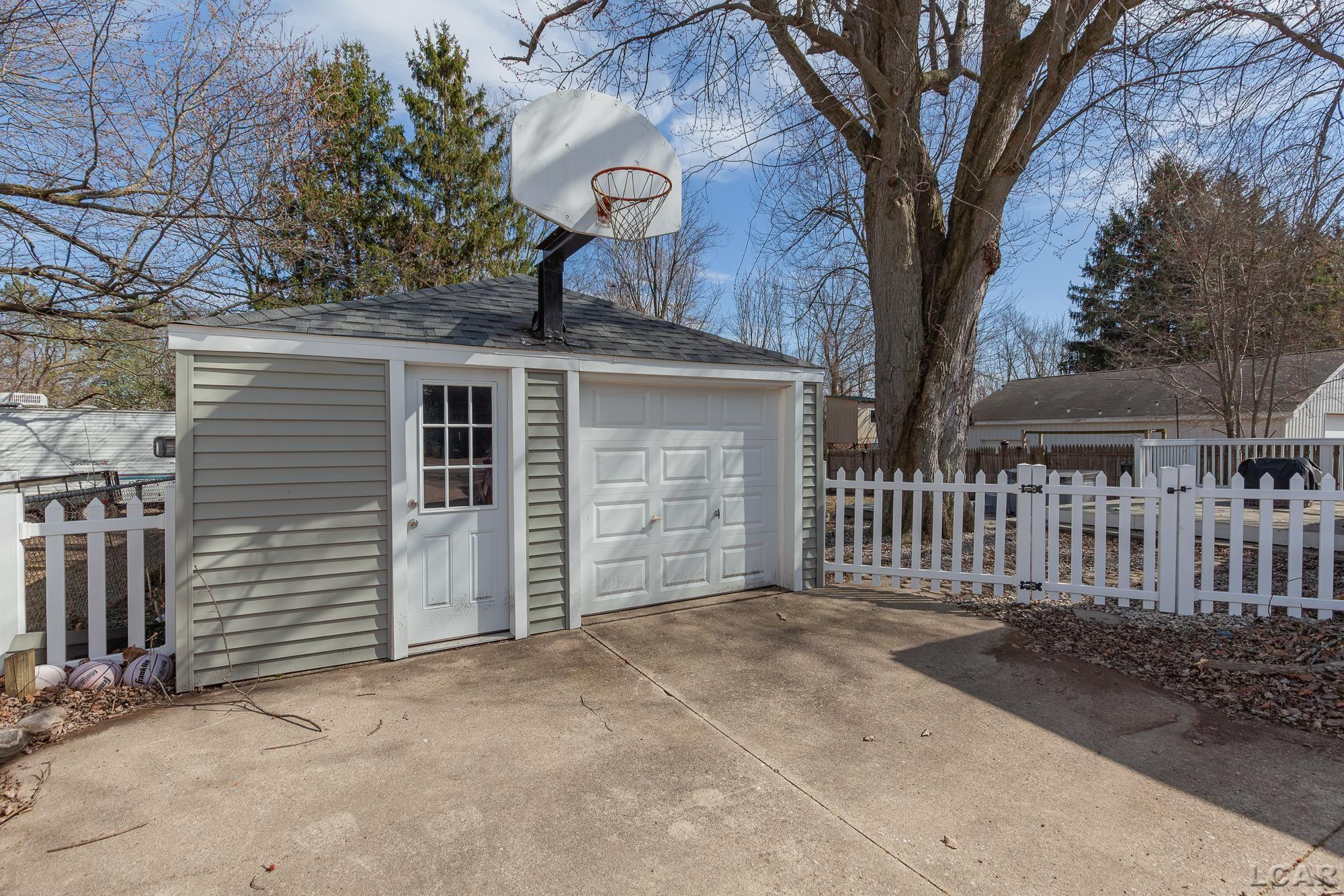 313 Jipson Street, Blissfield, MI 49228 — Photo 37