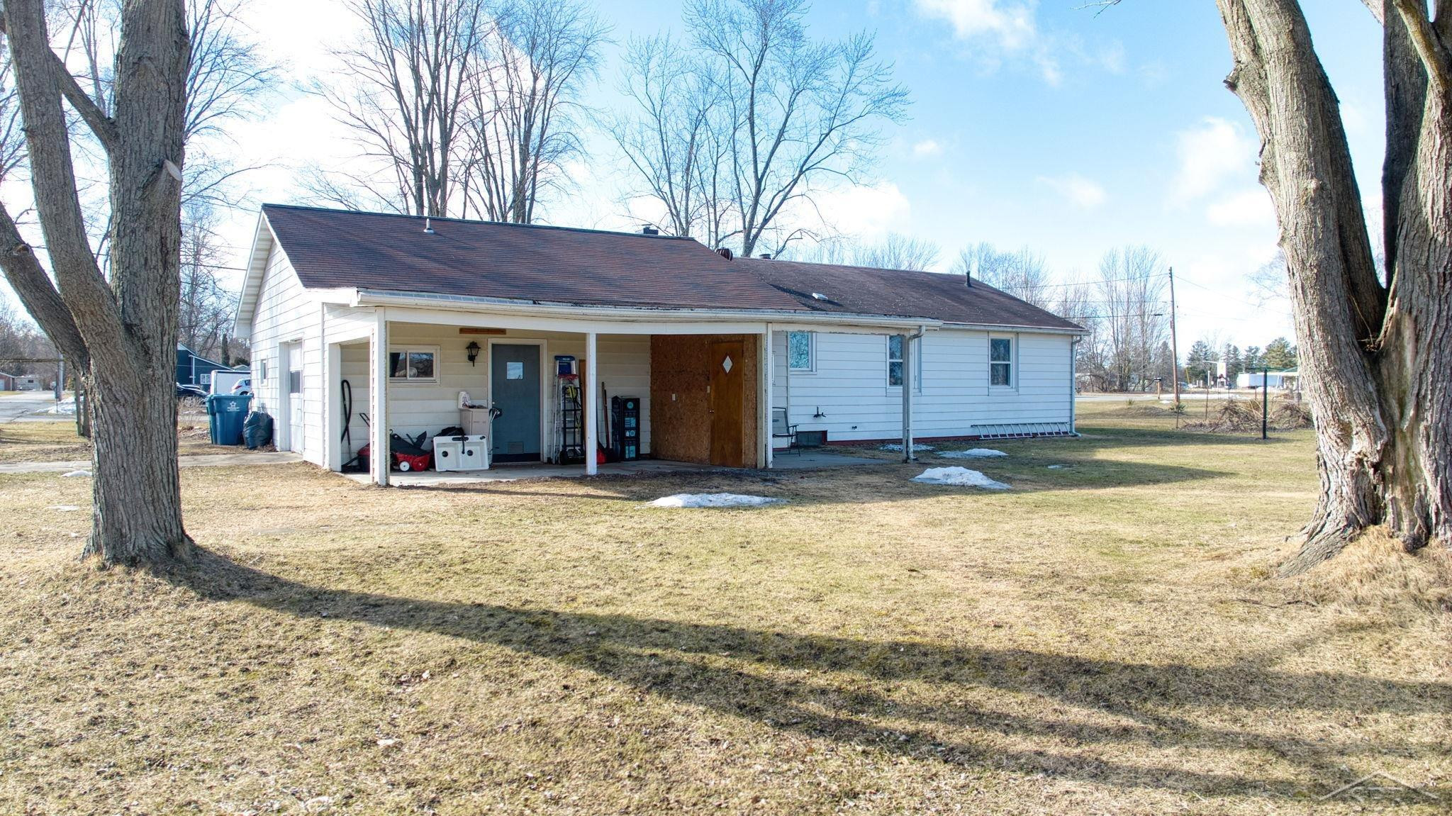 127 E Fraser Street, Coleman, MI 48618 — Photo 3