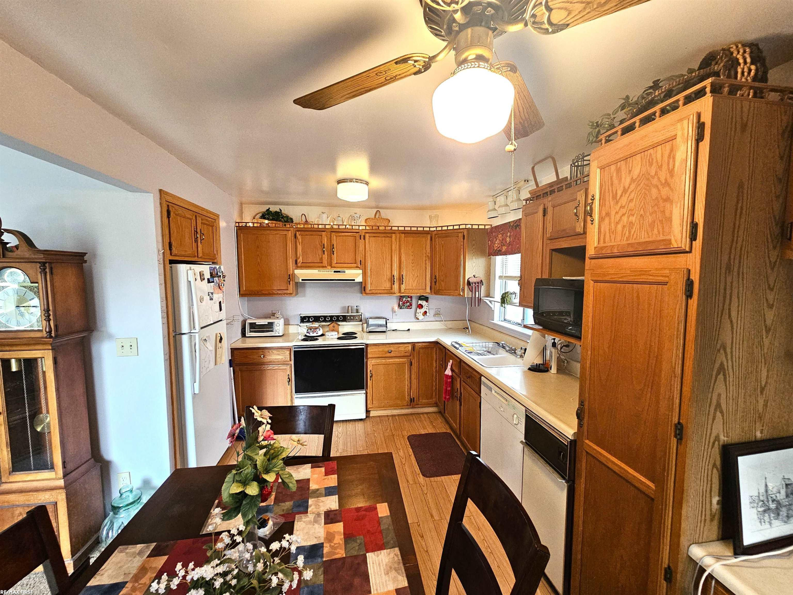 225 Ewell Street, MI 48065 — Photo 5