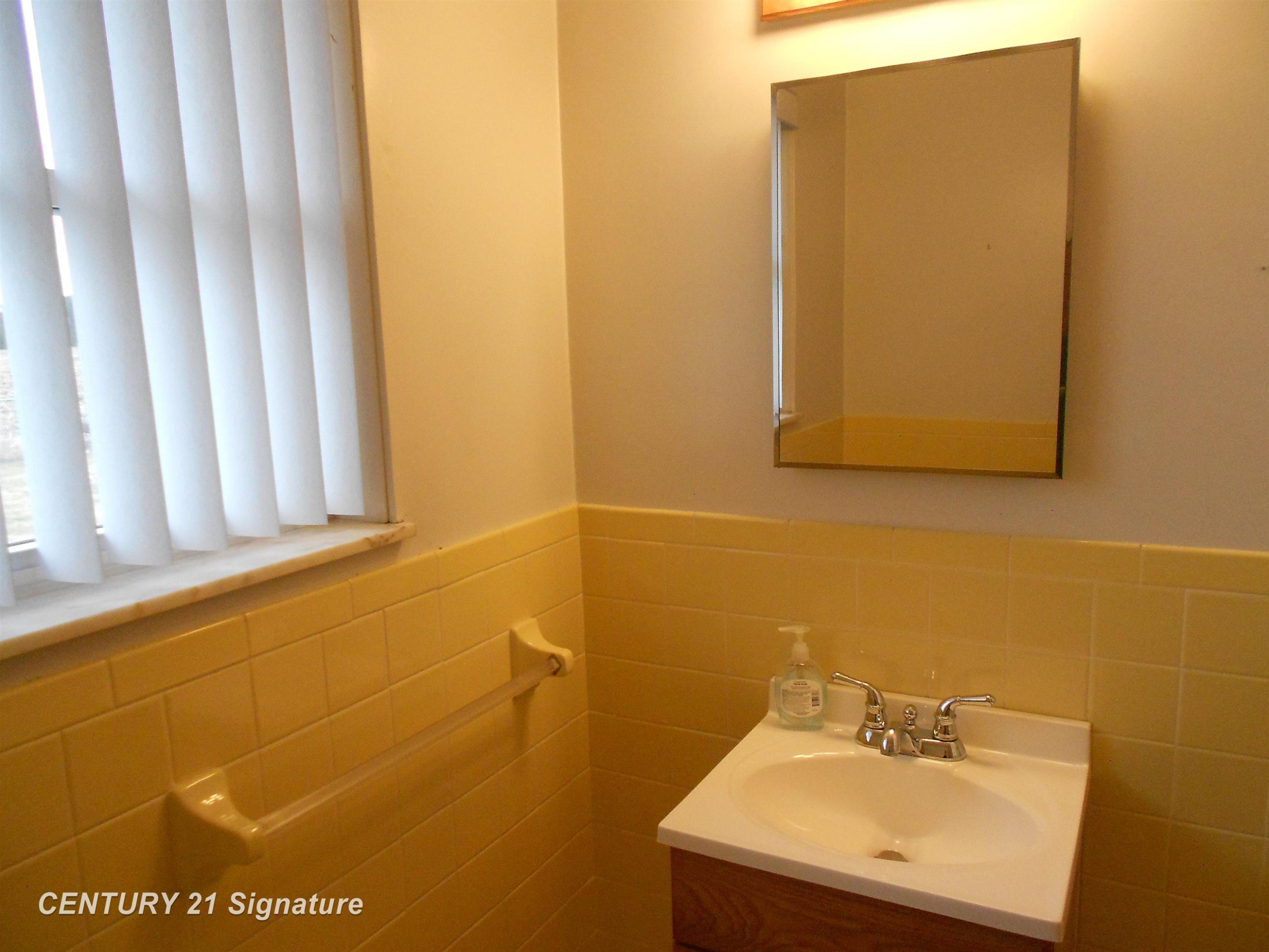 1103 Eddie Drive, Auburn, MI 48611 — Photo 13