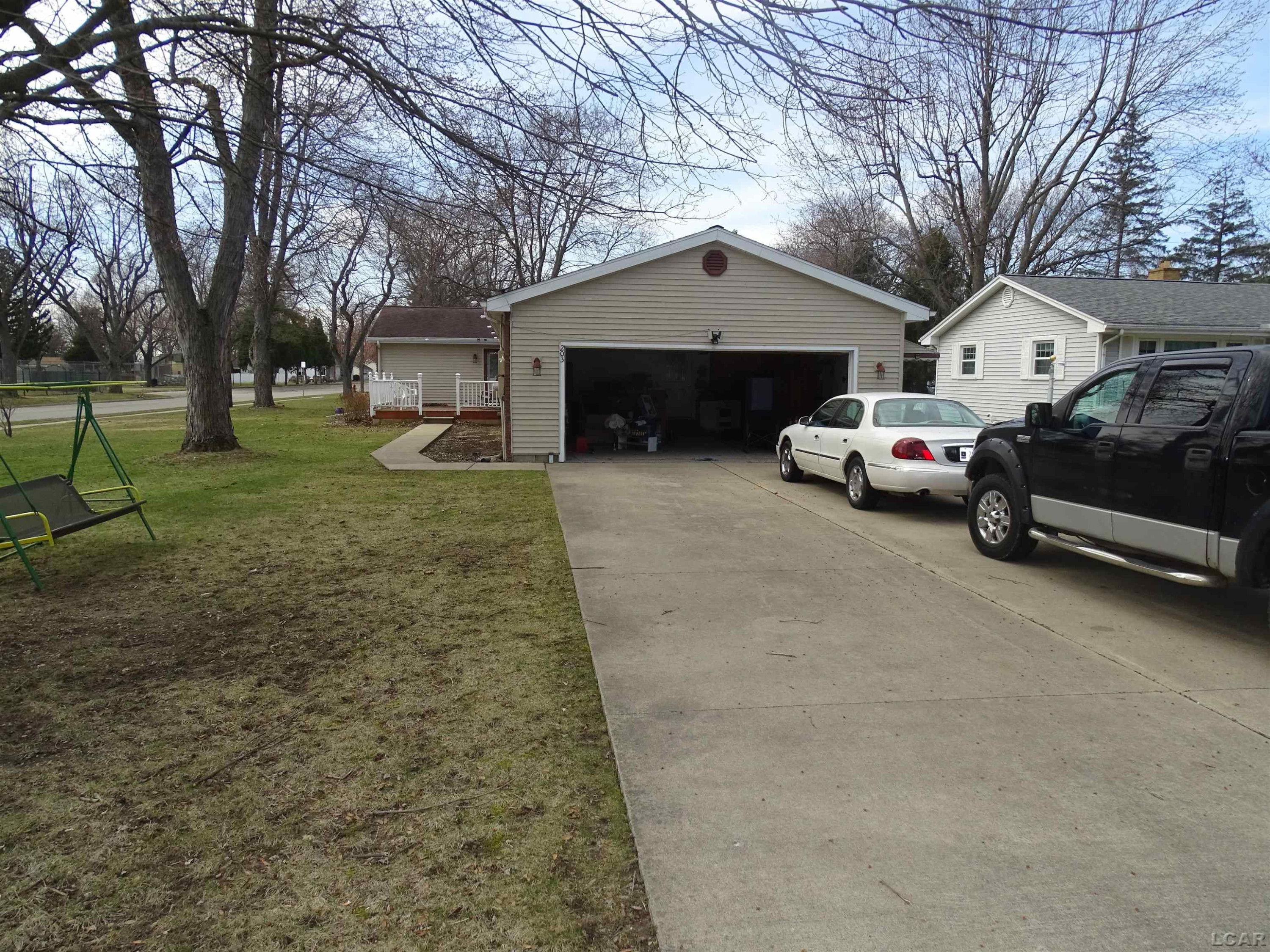 203 Veterans Avenue, Blissfield, MI 49228 — Photo 5