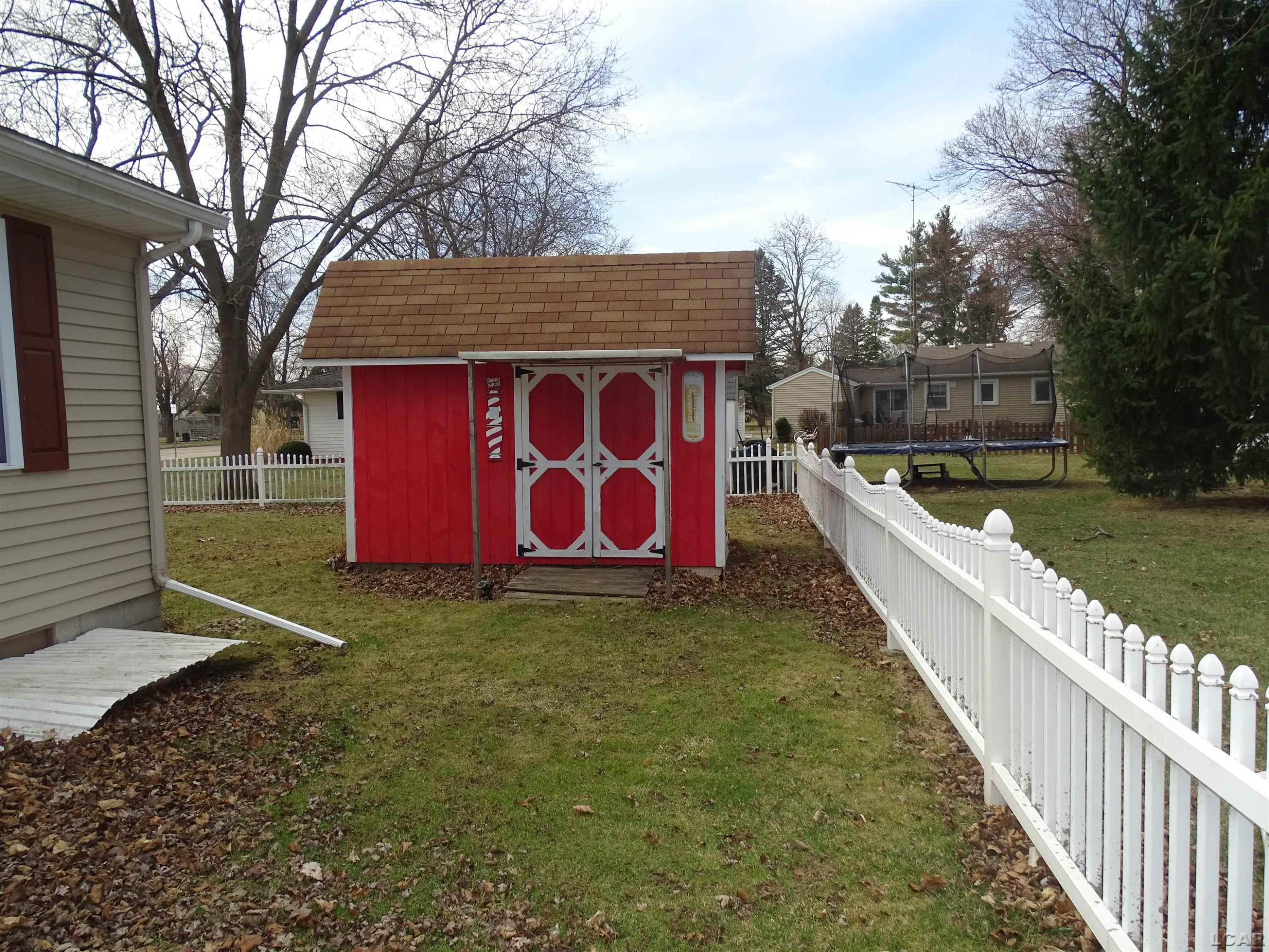 203 Veterans Avenue, Blissfield, MI 49228 — Photo 8