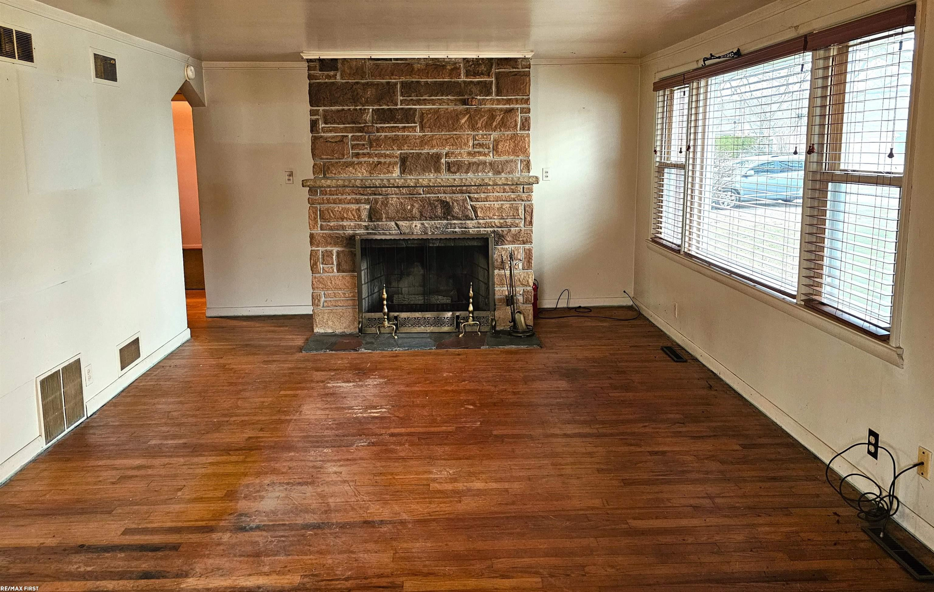 8200 S River Road, MI — Photo 2
