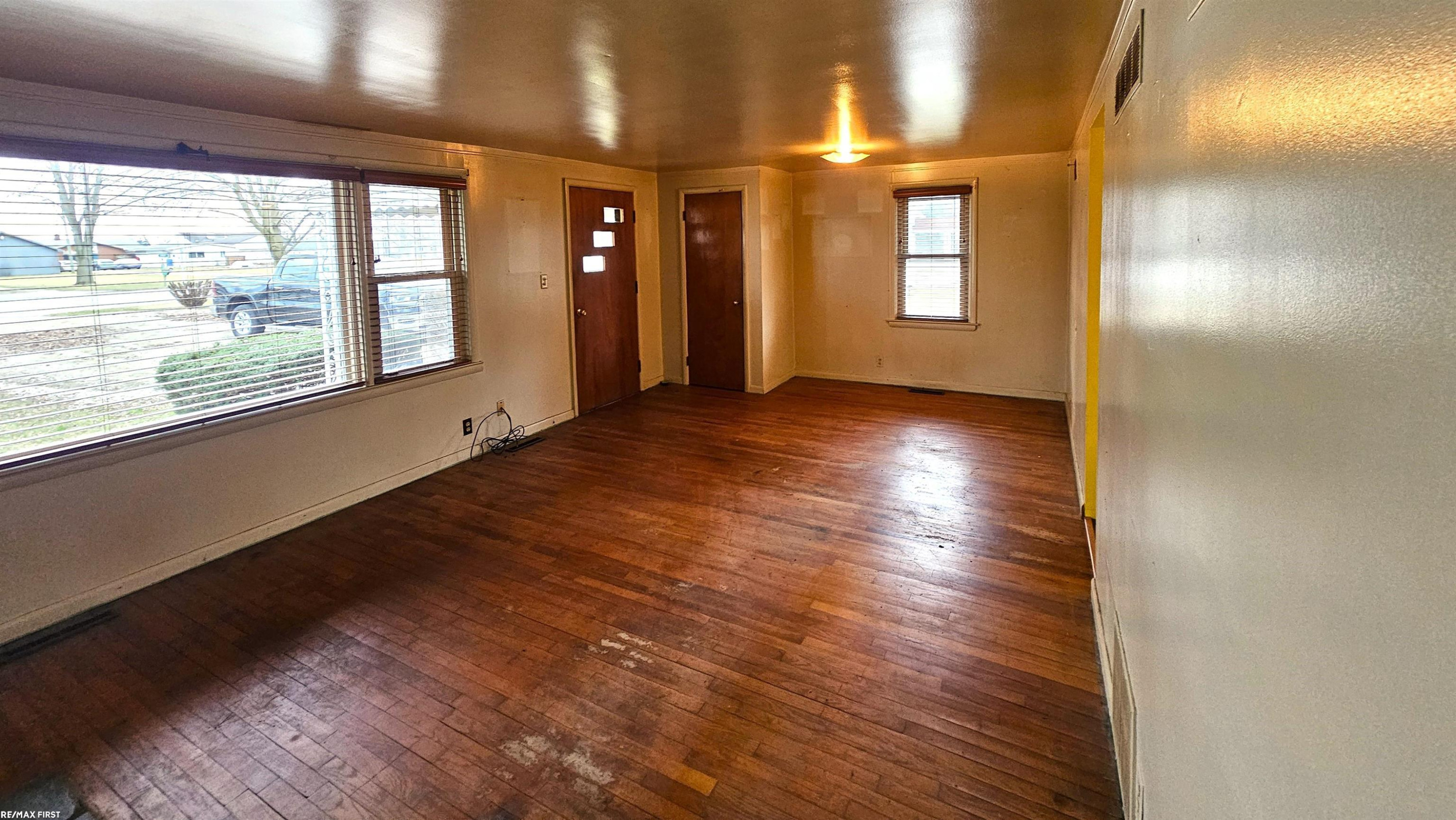 8200 S River Road, MI — Photo 4