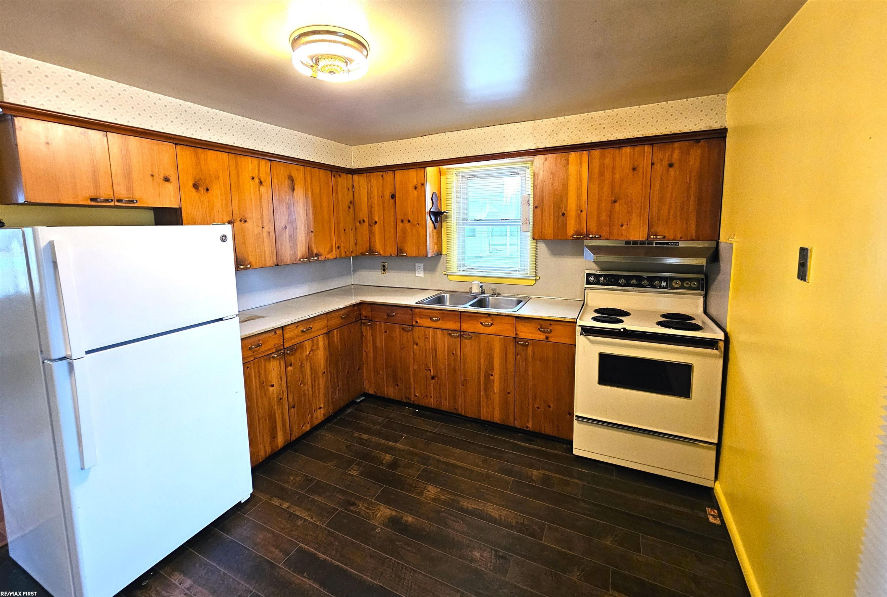 8200 S River Road, MI — Photo 5