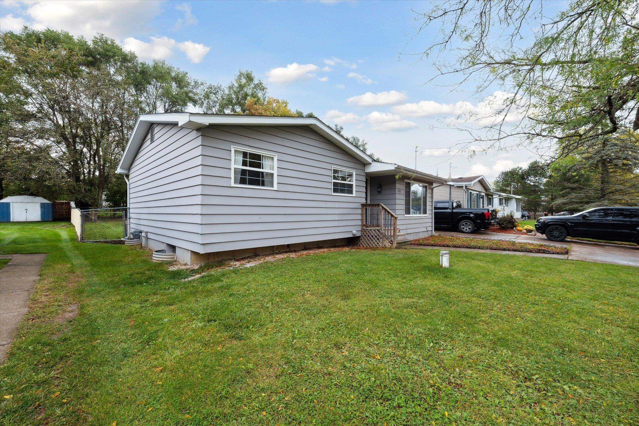 421 E Clinton Street, Vernon, MI 48476 — Photo 2