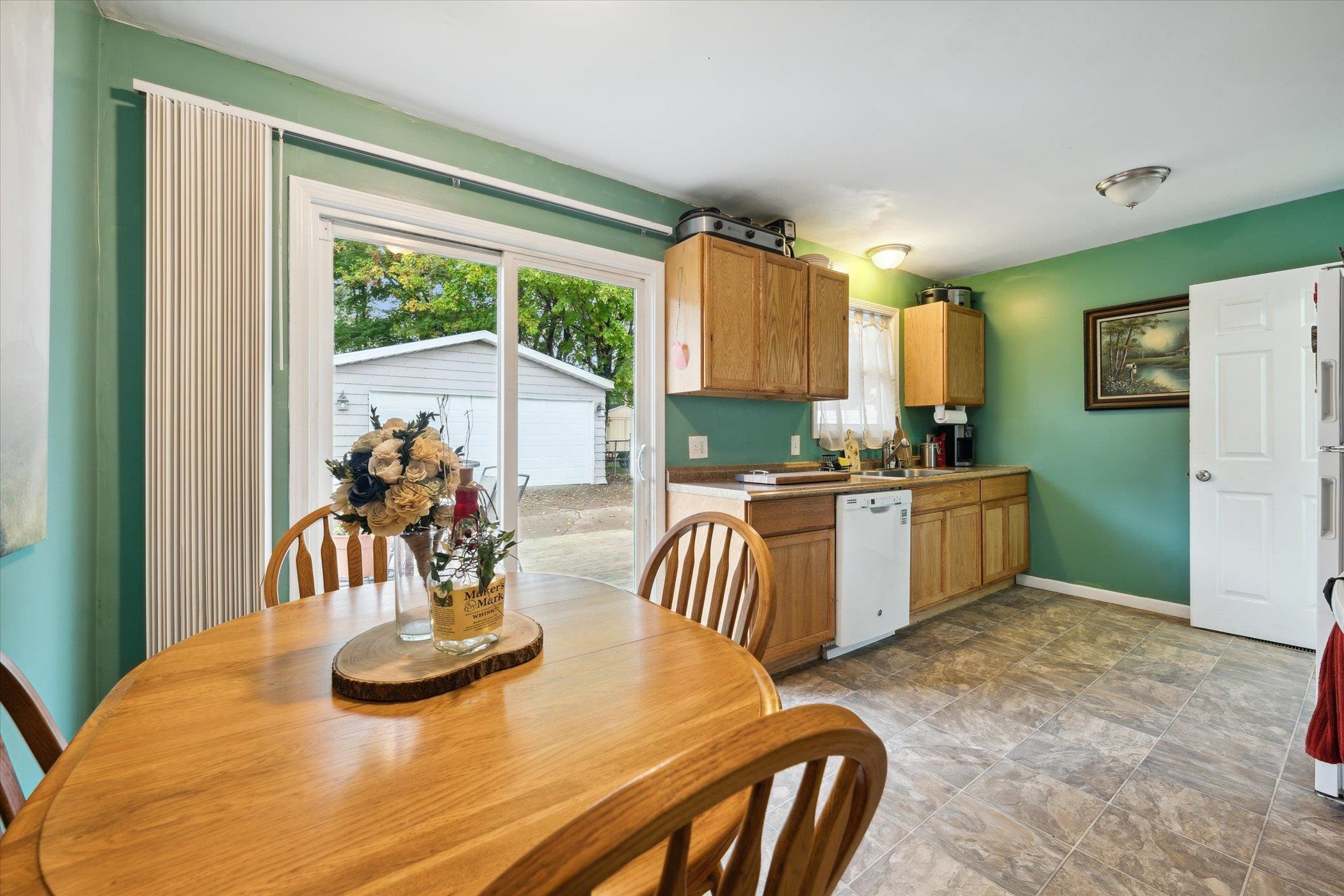 421 E Clinton Street, Vernon, MI 48476 — Photo 9
