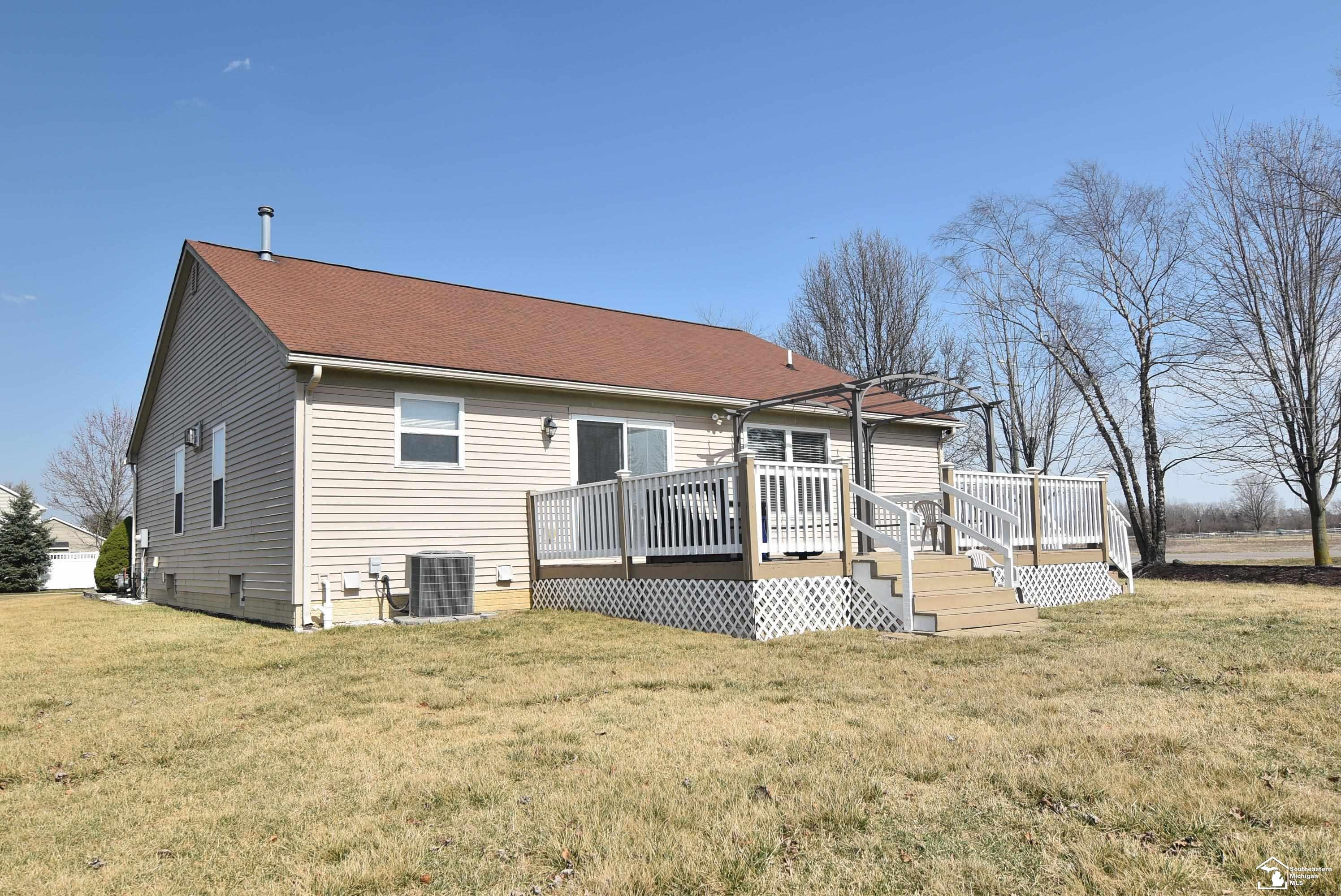 832 Falcon Drive, Dundee, MI 48131 — Photo 4