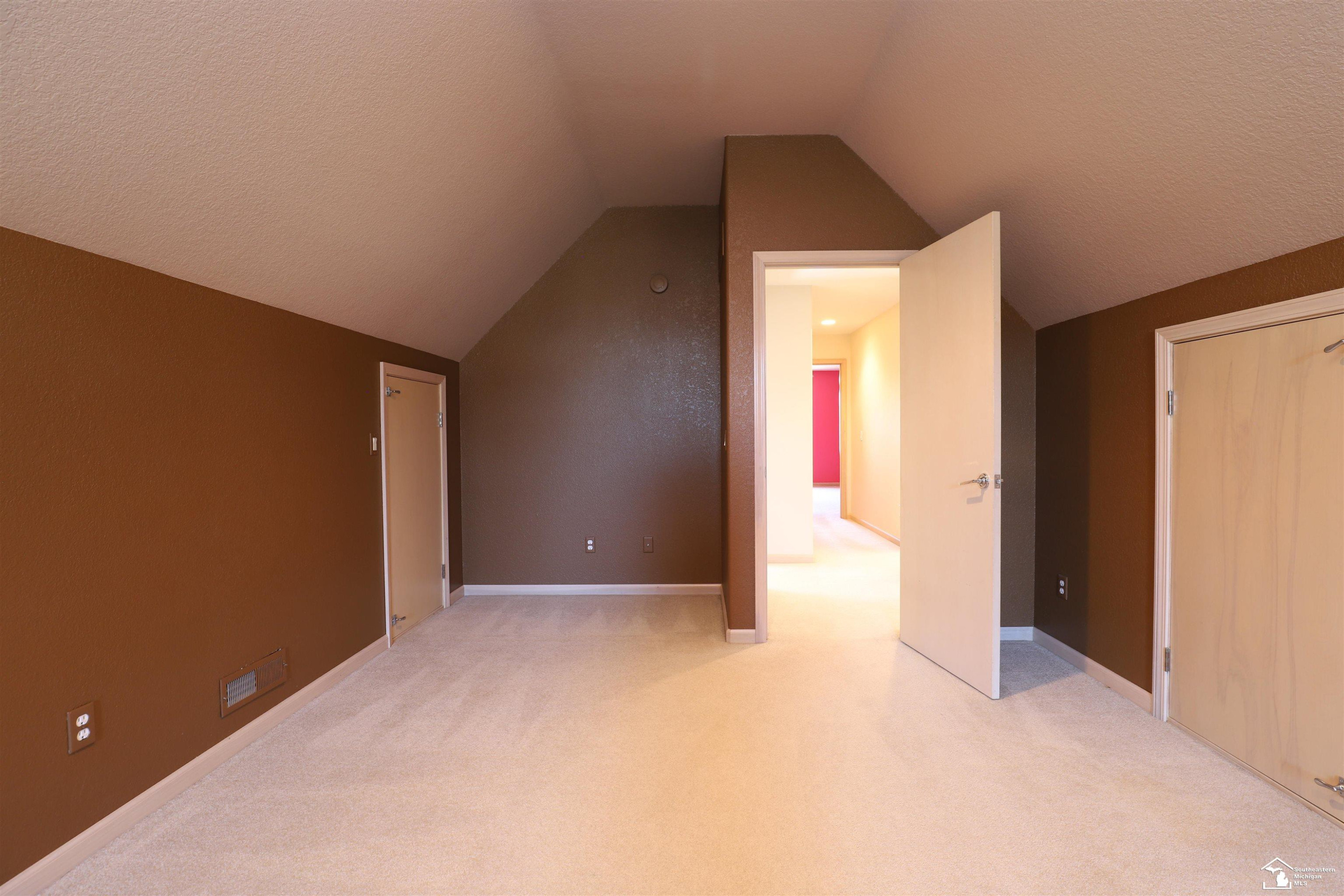 7241 Hidden Valley Drive, Lambertville, MI 48144 — Photo 30