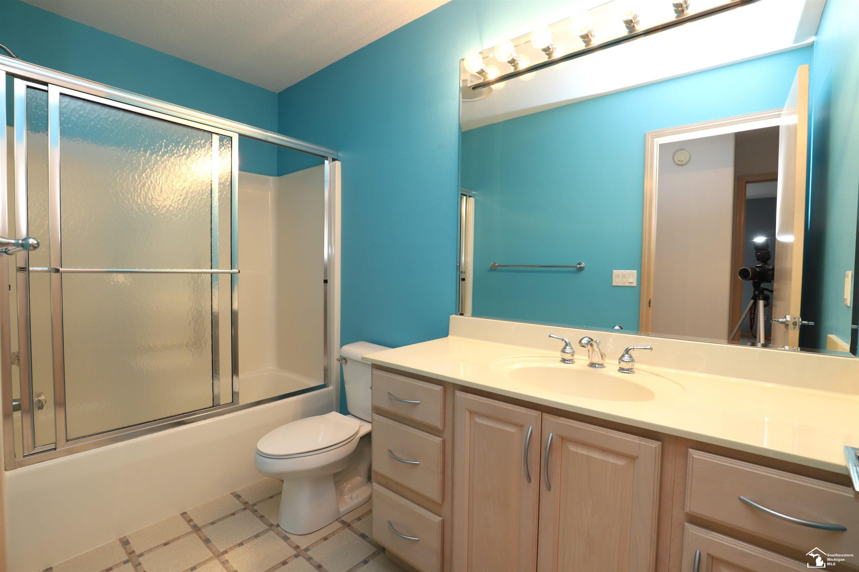 7241 Hidden Valley Drive, Lambertville, MI 48144 — Photo 34