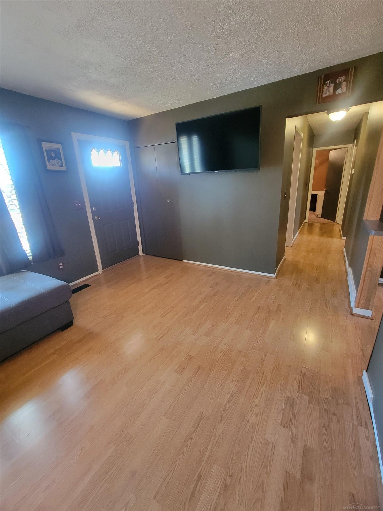 1625 KILLARNEY Court, Wolverine Lake, MI 48390 — Photo 3