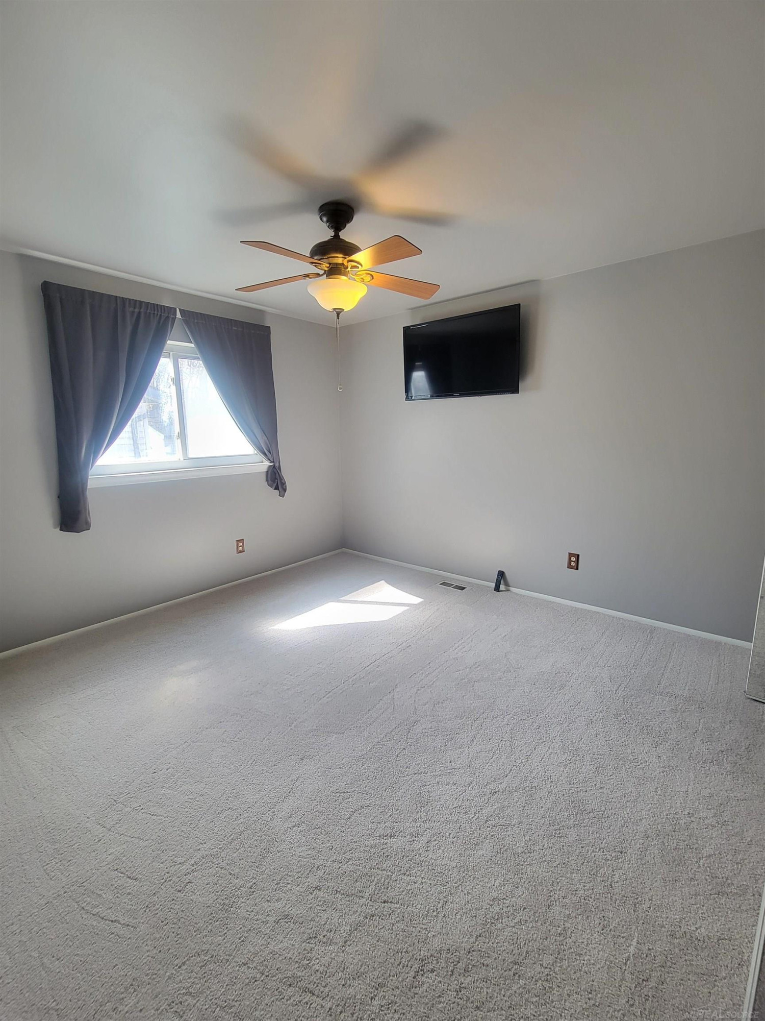 1625 KILLARNEY Court, Wolverine Lake, MI 48390 — Photo 15