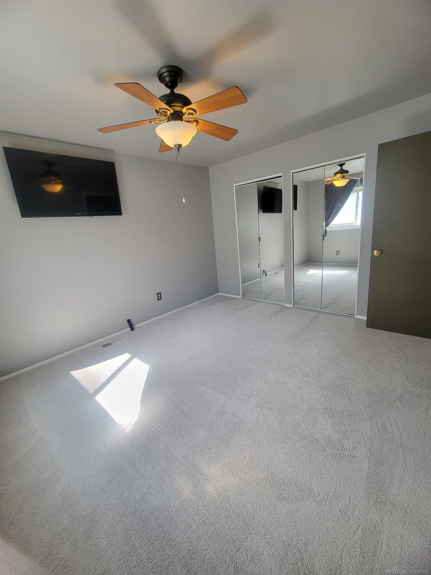 1625 KILLARNEY Court, Wolverine Lake, MI 48390 — Photo 17