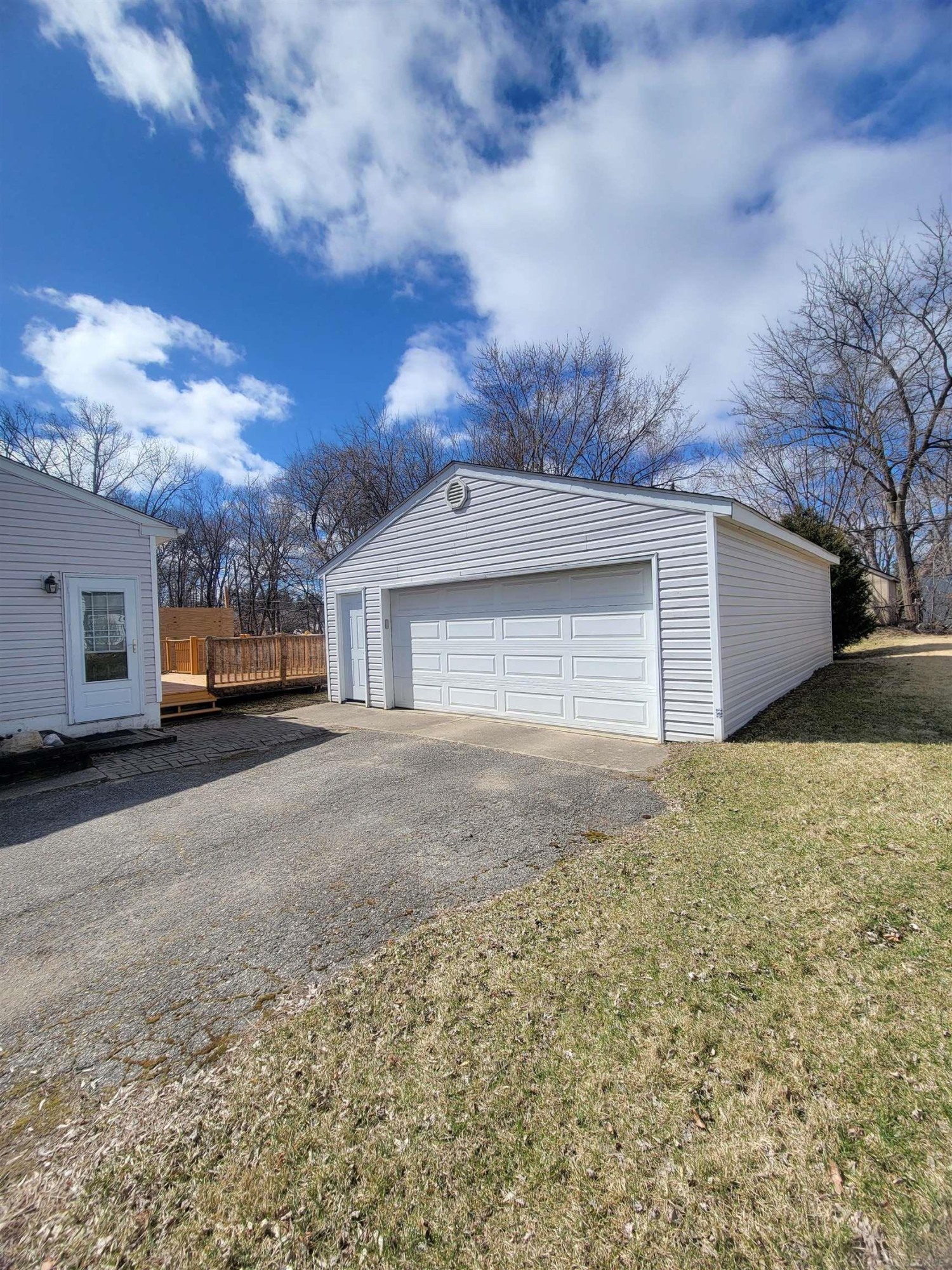 1625 KILLARNEY Court, Wolverine Lake, MI 48390 — Photo 29