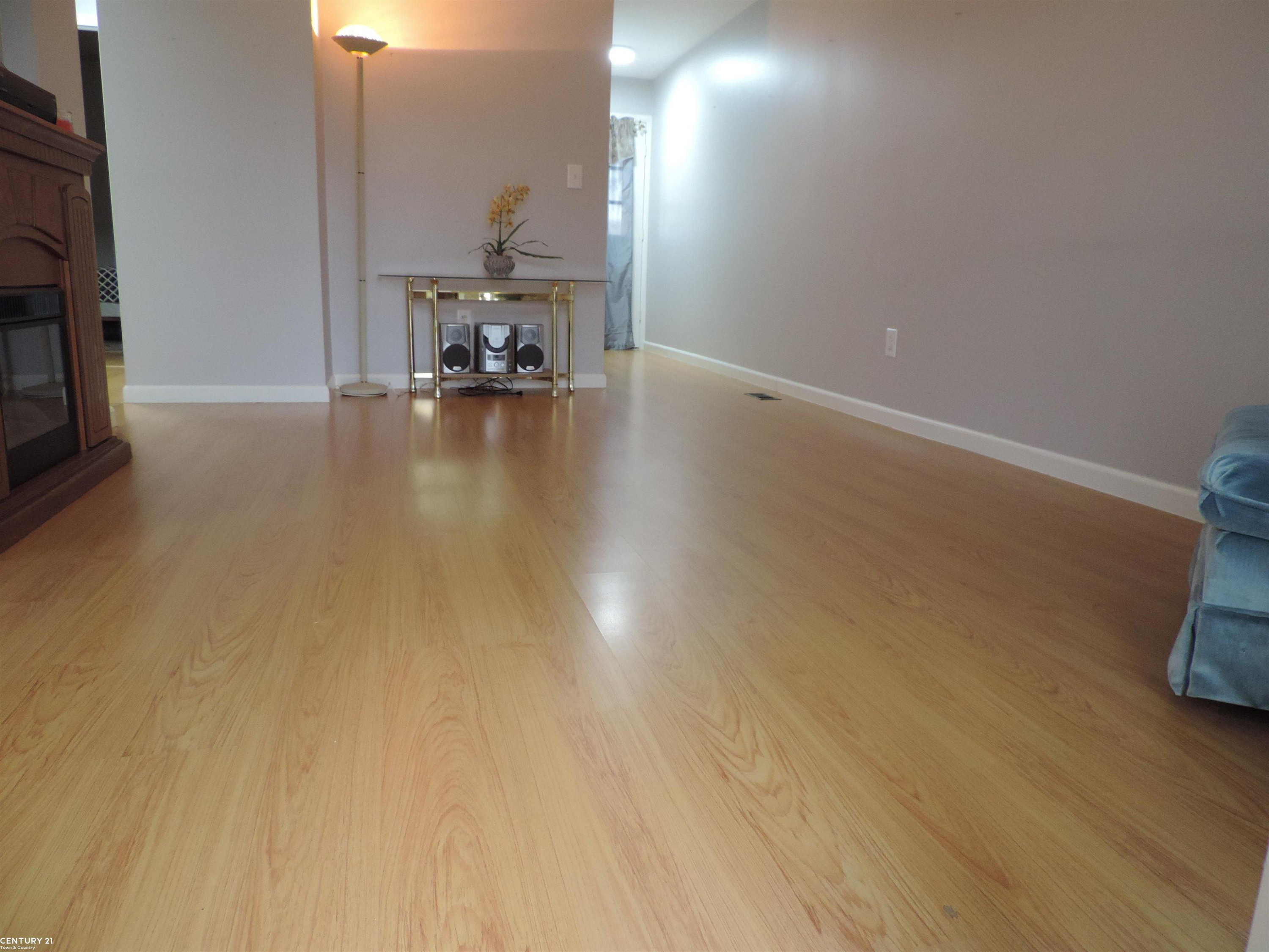 8401 18 Mile Road, J174, Sterling Heights, MI 48313 — Photo 4