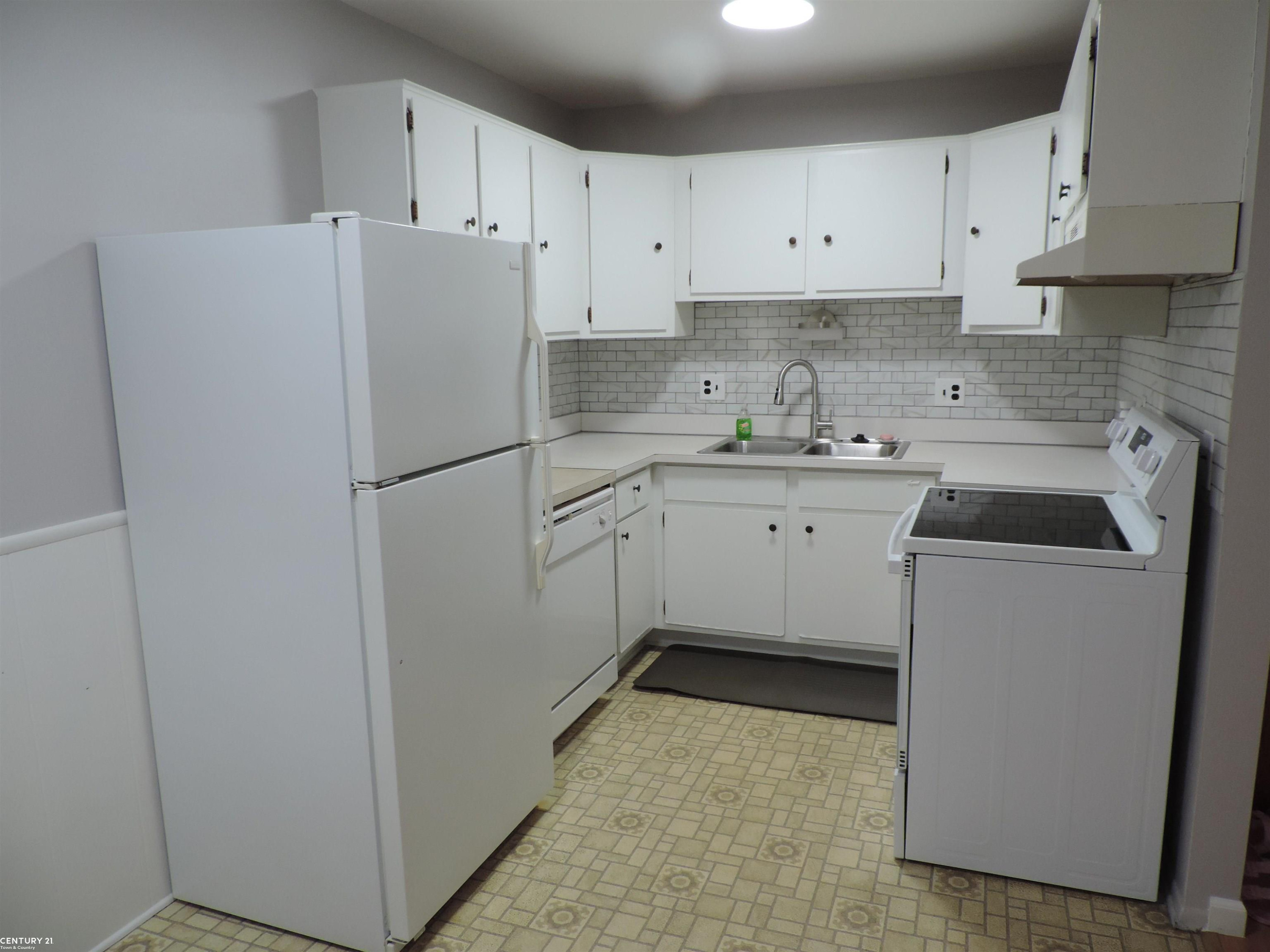 8401 18 Mile Road, J174, Sterling Heights, MI 48313 — Photo 6