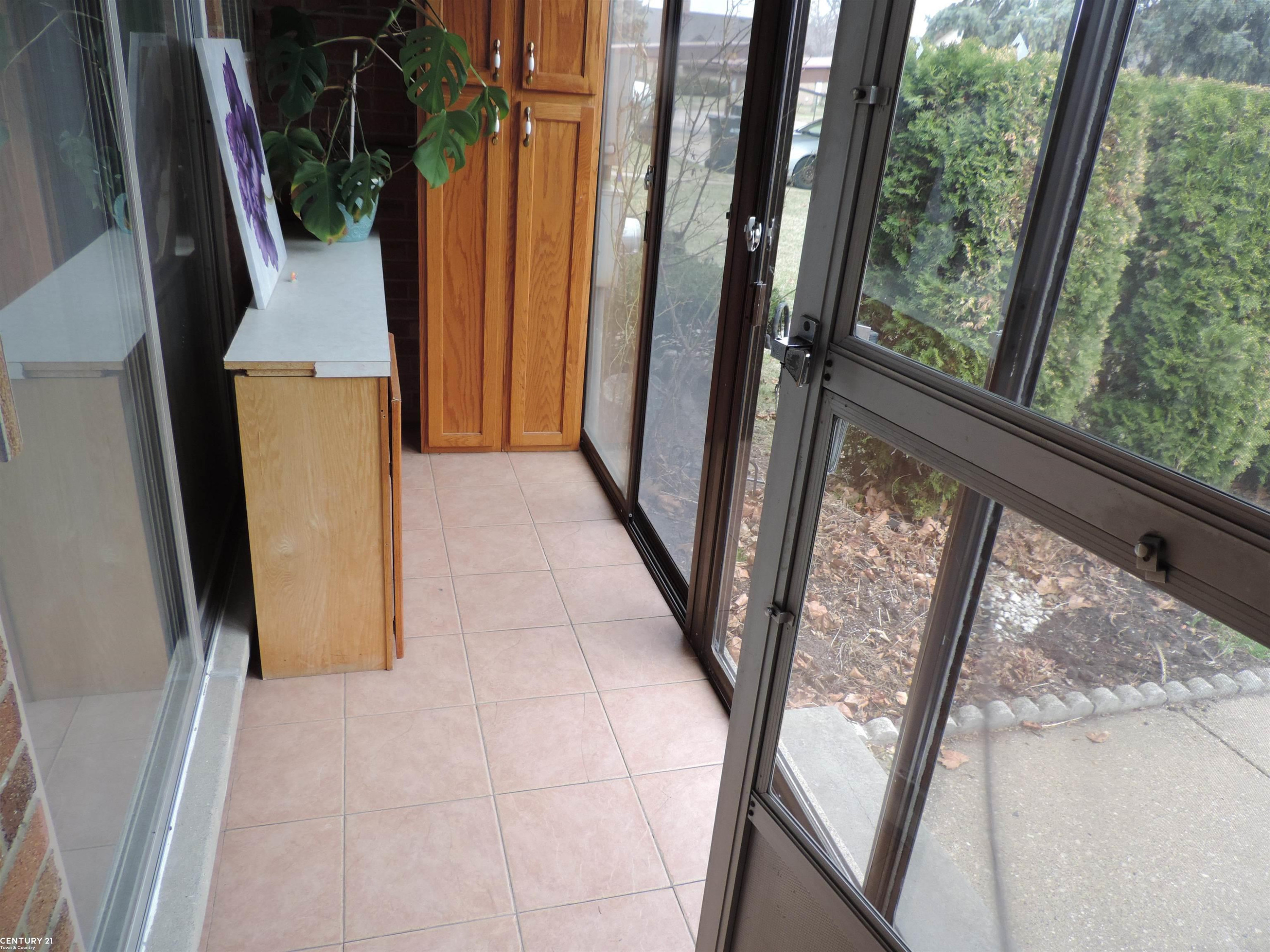 8401 18 Mile Road, J174, Sterling Heights, MI 48313 — Photo 18