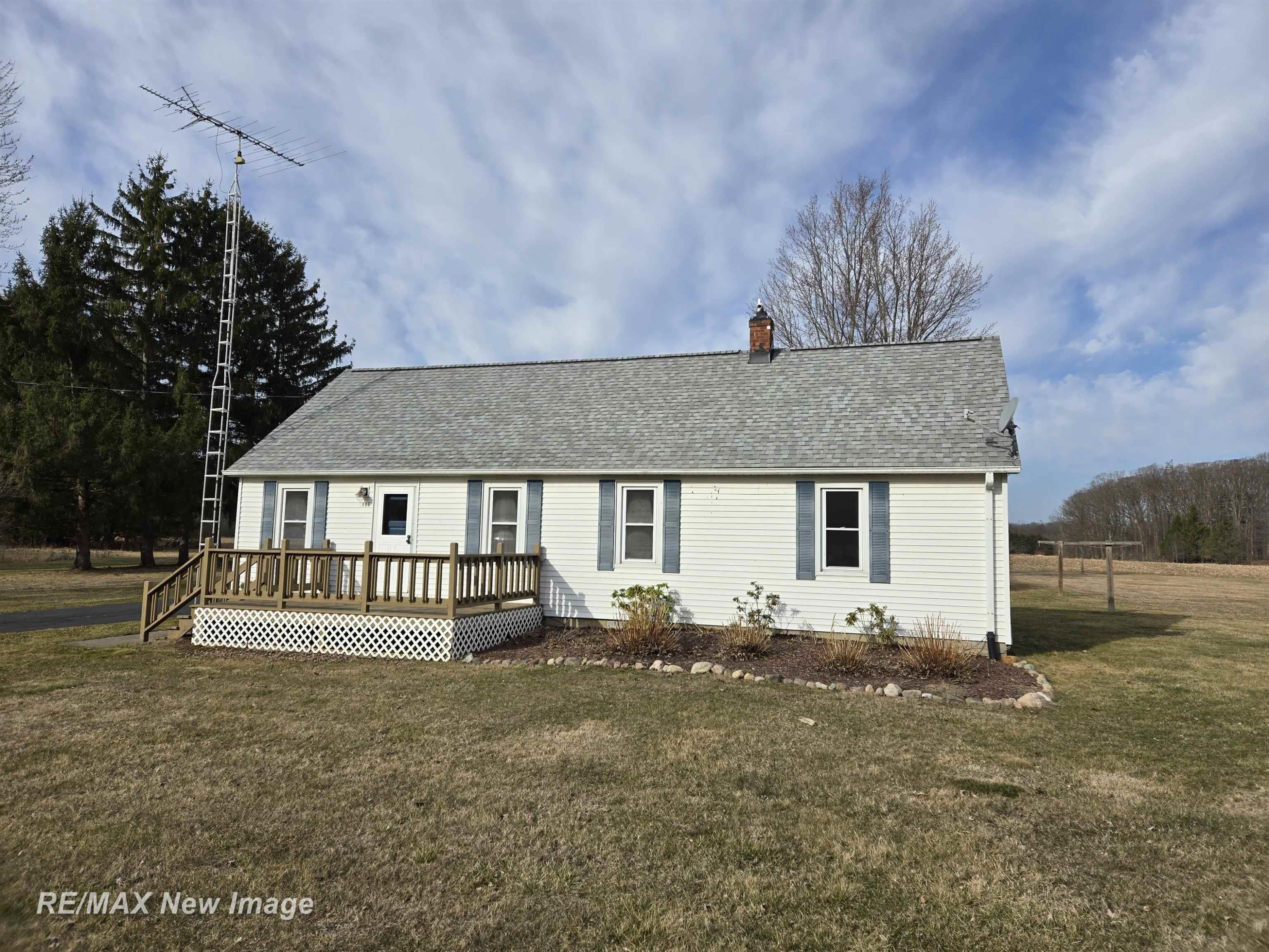 8656 S Raucholz Road, Saint Charles, MI 48655 — Photo 2