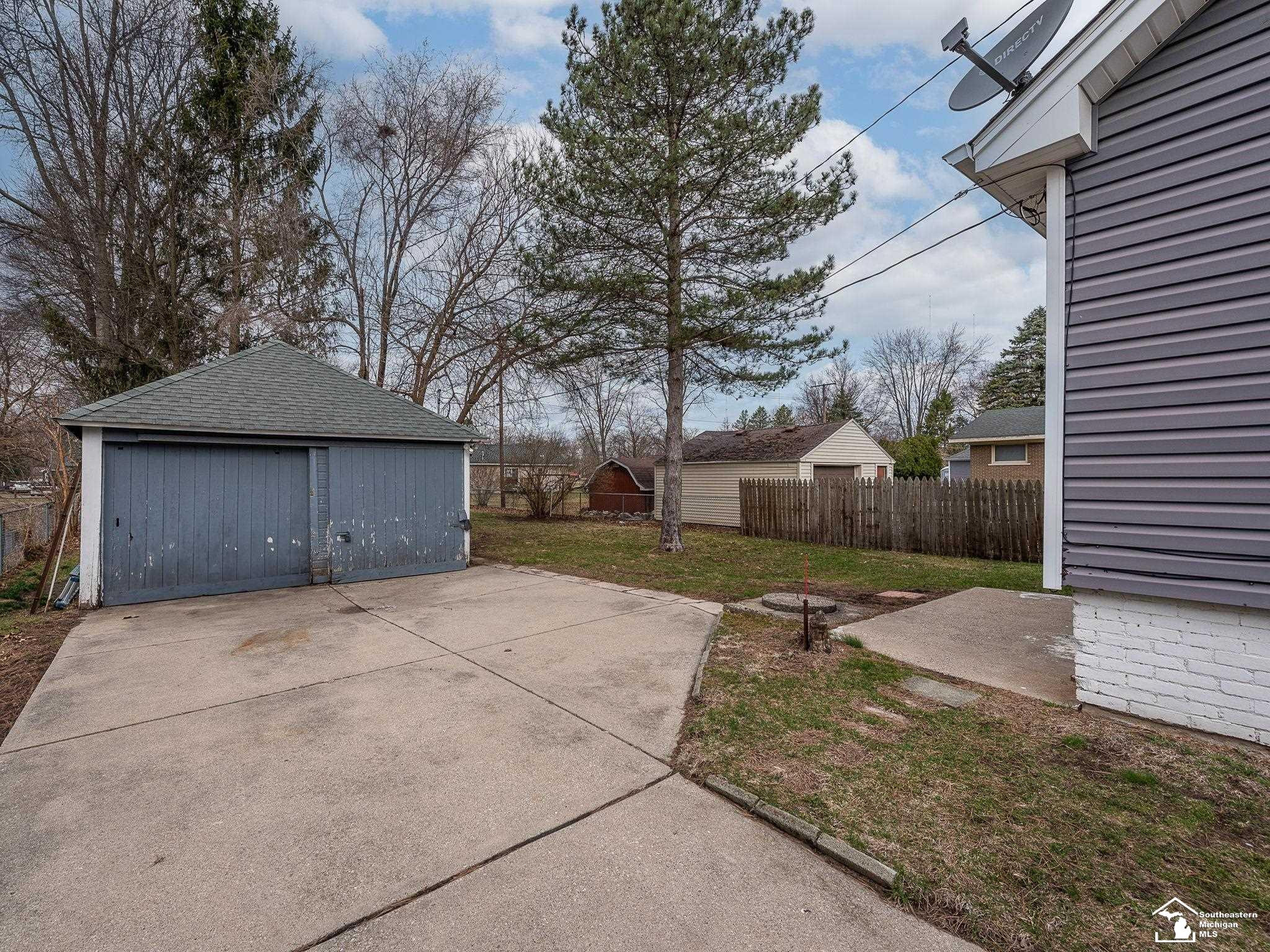 12865 Matthews Street, Carleton, MI 48117 — Photo 31