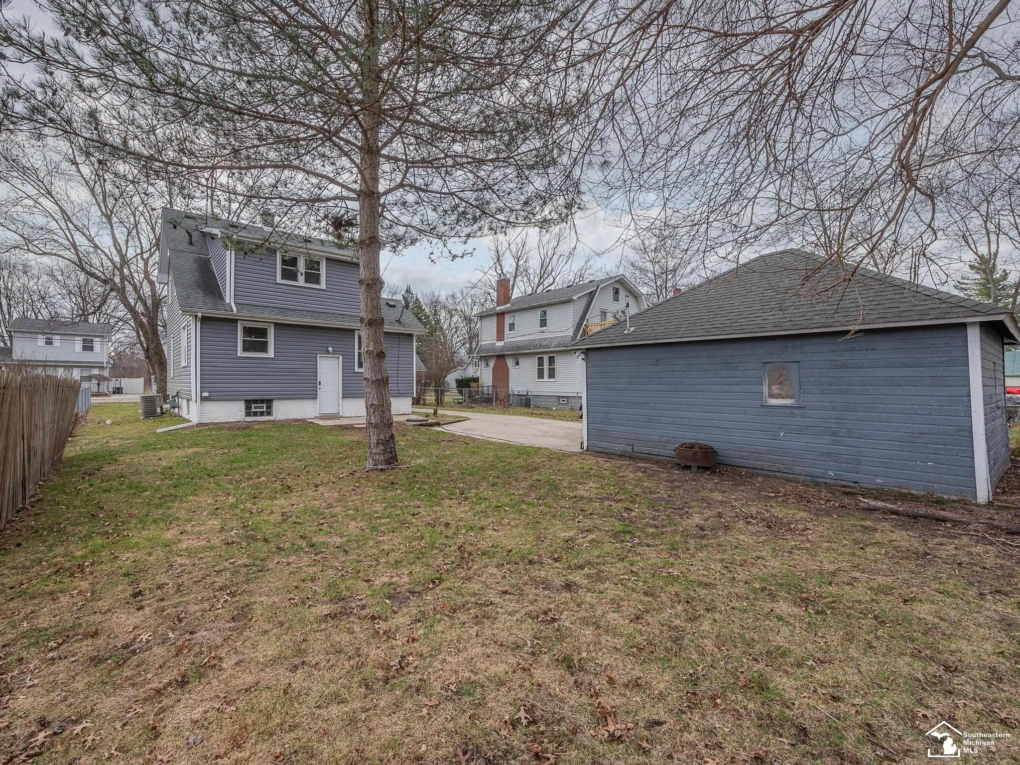 12865 Matthews Street, Carleton, MI 48117 — Photo 33