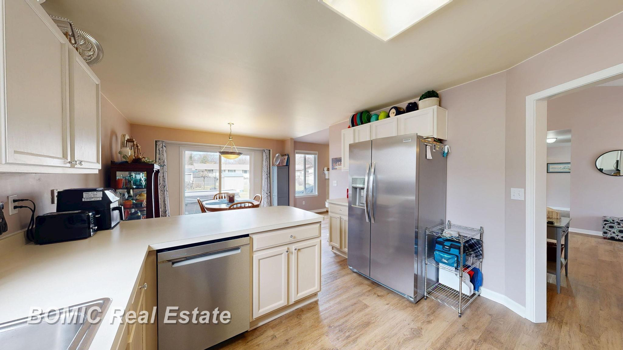 8029 Brentwood Drive, Birch Run, MI 48415 — Photo 2