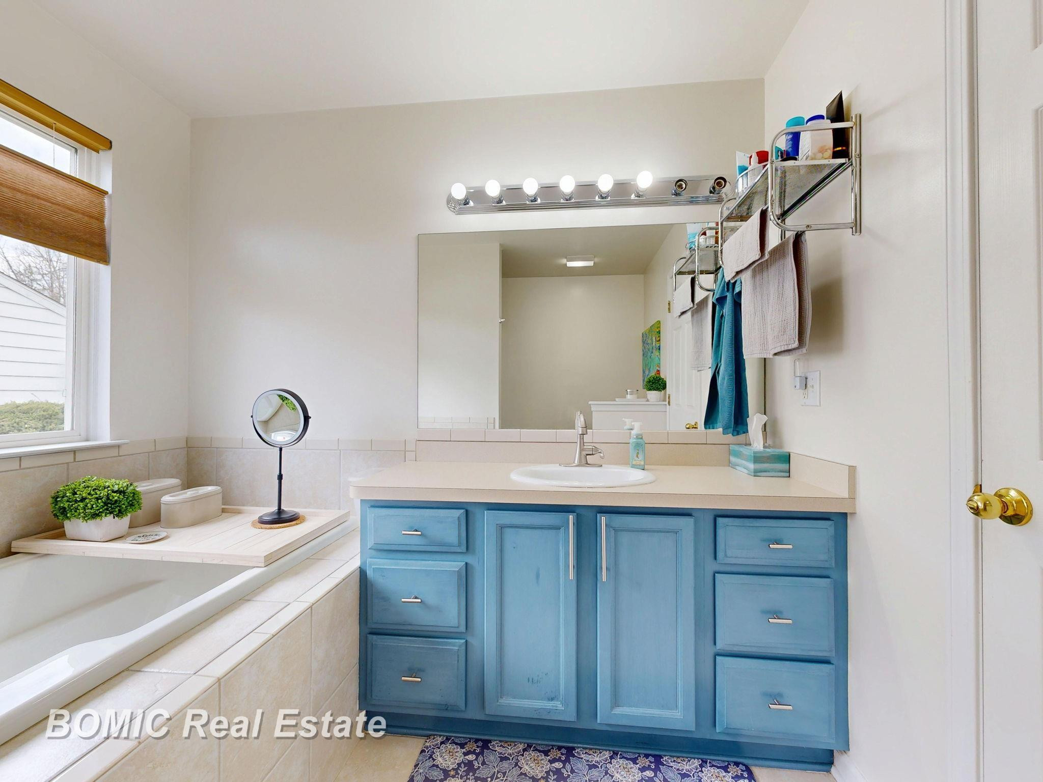 8029 Brentwood Drive, Birch Run, MI 48415 — Photo 22