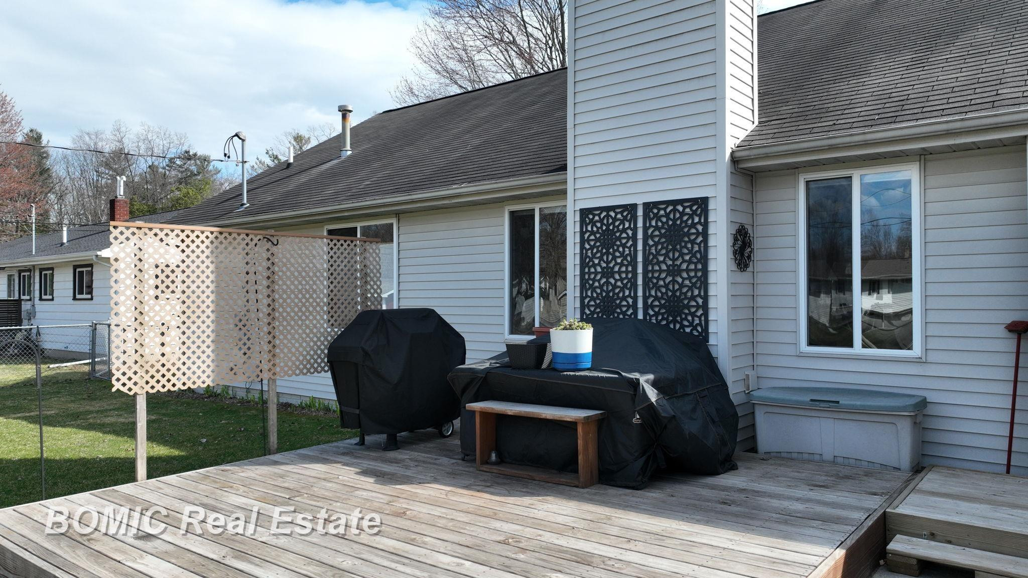 8029 Brentwood Drive, Birch Run, MI 48415 — Photo 34