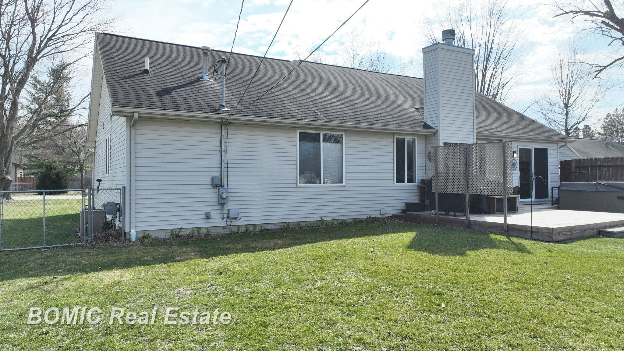8029 Brentwood Drive, Birch Run, MI 48415 — Photo 36