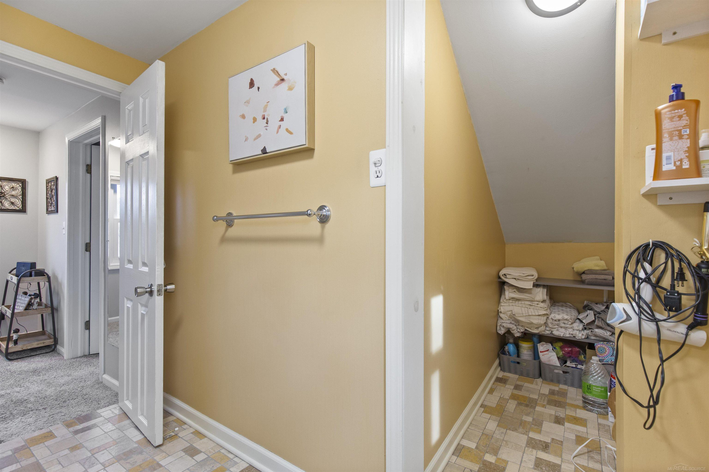 918 N Washington Avenue, Royal Oak, MI 48067 — Photo 25