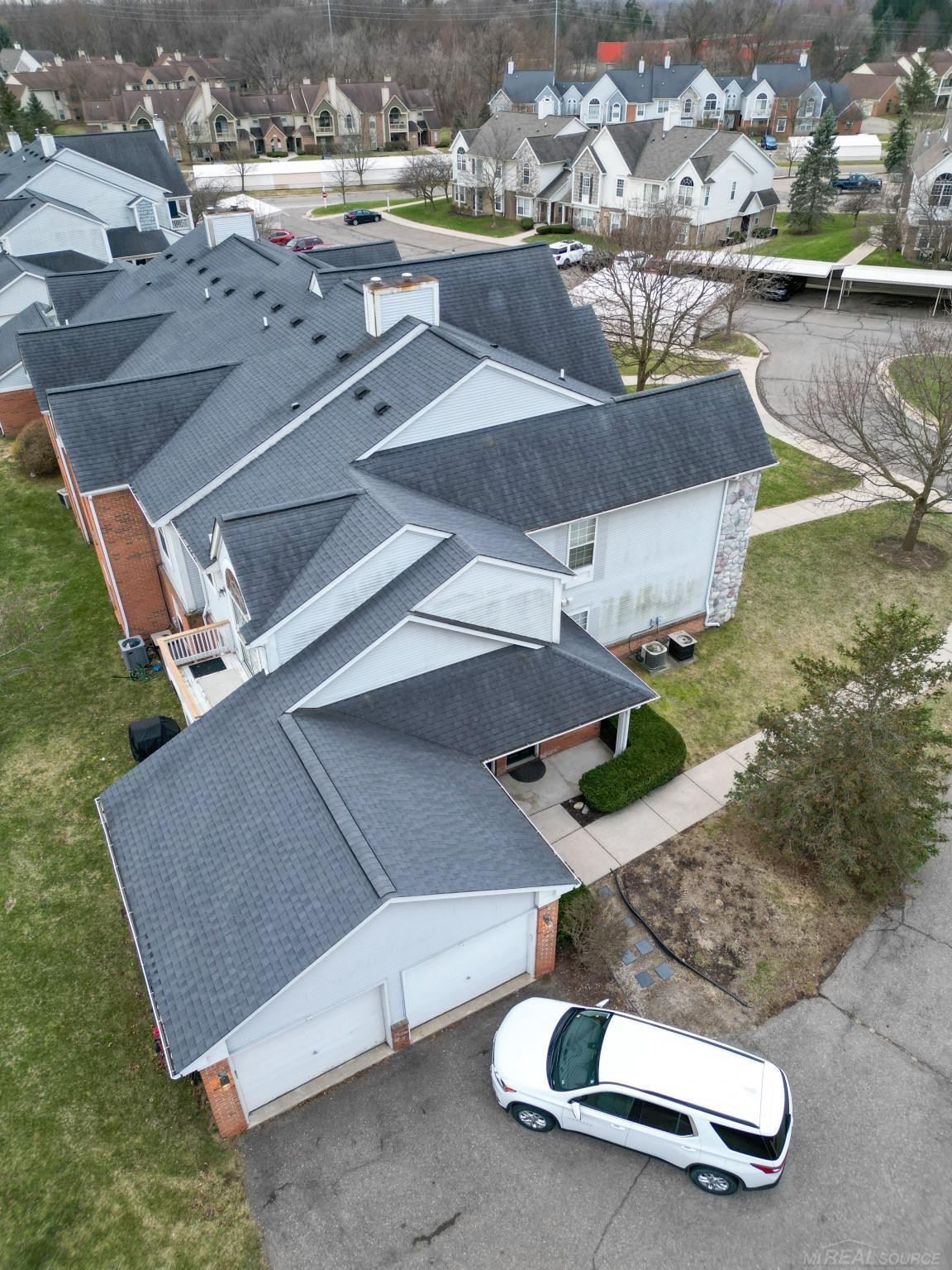 220 Oakbrooke Drive, 2, Lyons, MI 48178 — Photo 15