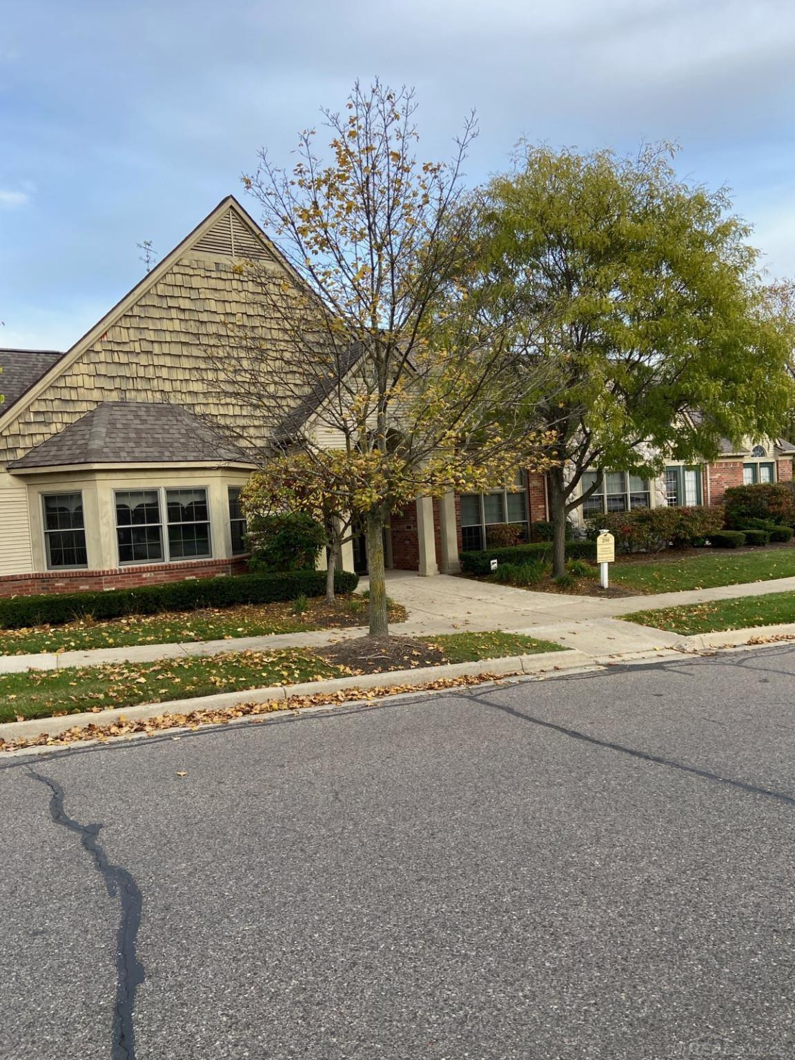 220 Oakbrooke Drive, 2, Lyons, MI 48178 — Photo 20