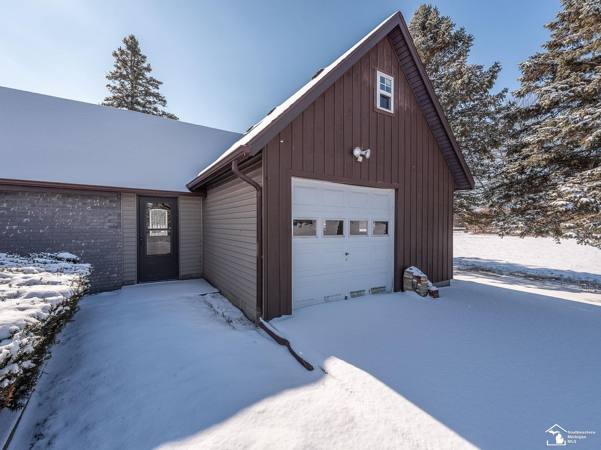 402 E Keegan Street, Deerfield, MI 49238 — Photo 4