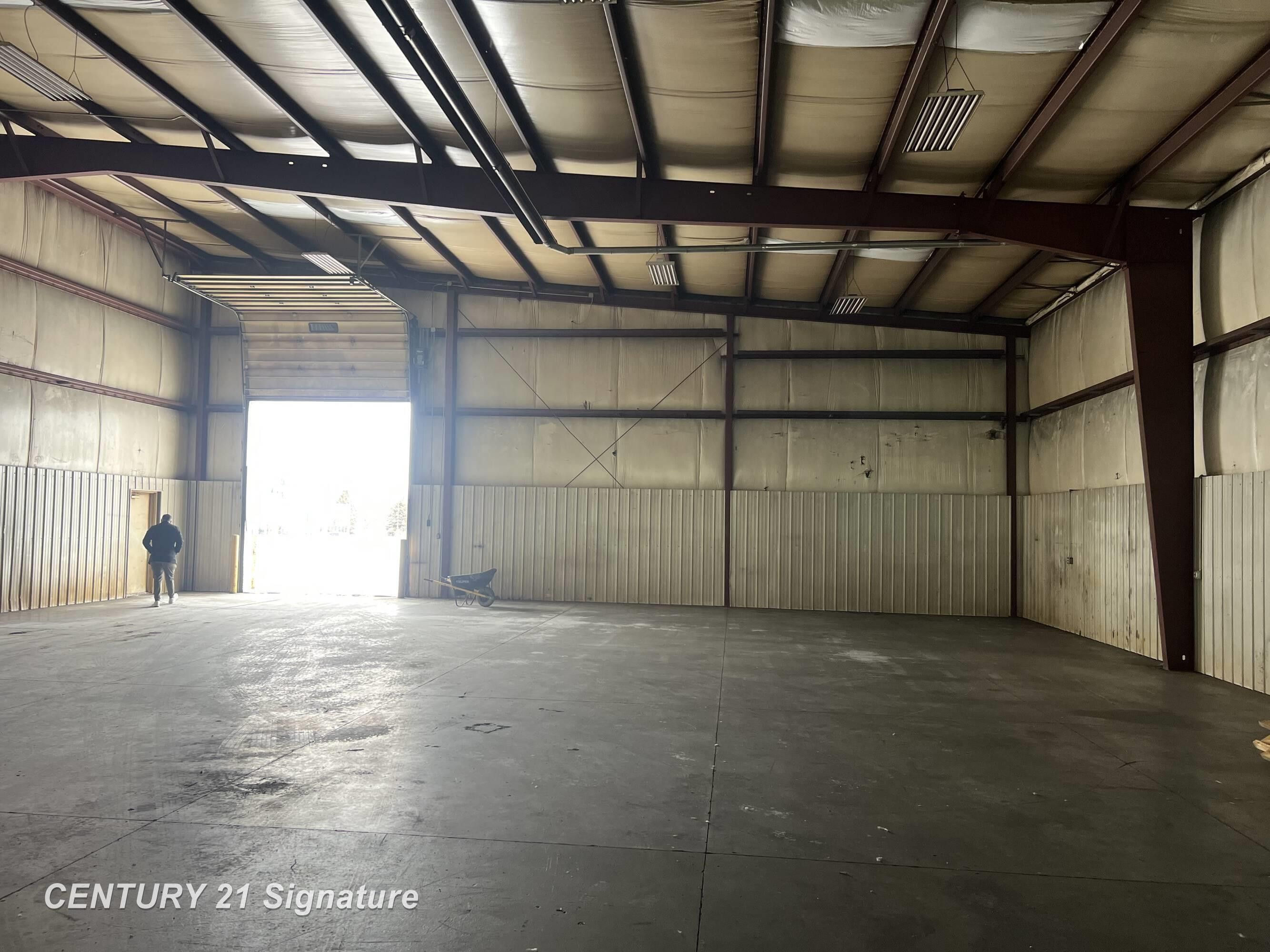 535-545 Clare Industrial Parkway, Clare, MI 48617 — Photo 4