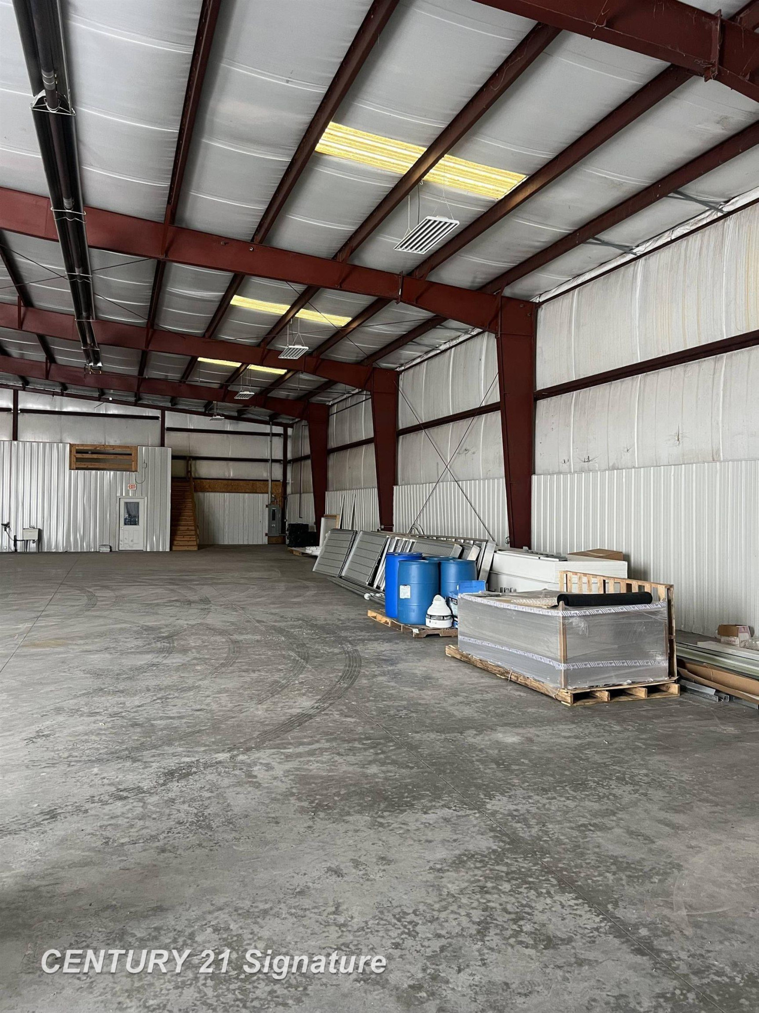 535-545 Clare Industrial Parkway, Clare, MI 48617 — Photo 6