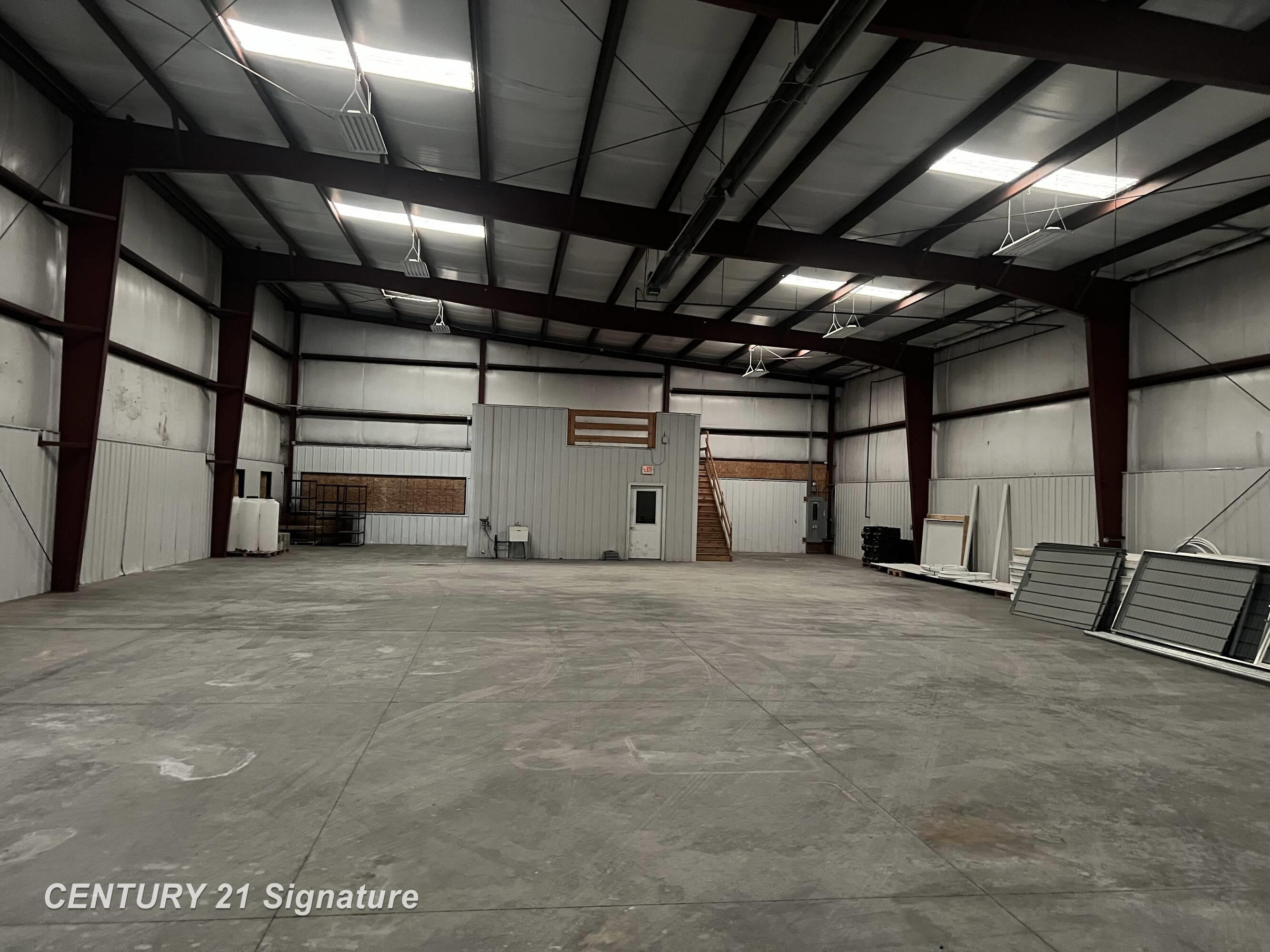 535-545 Clare Industrial Parkway, Clare, MI 48617 — Photo 8