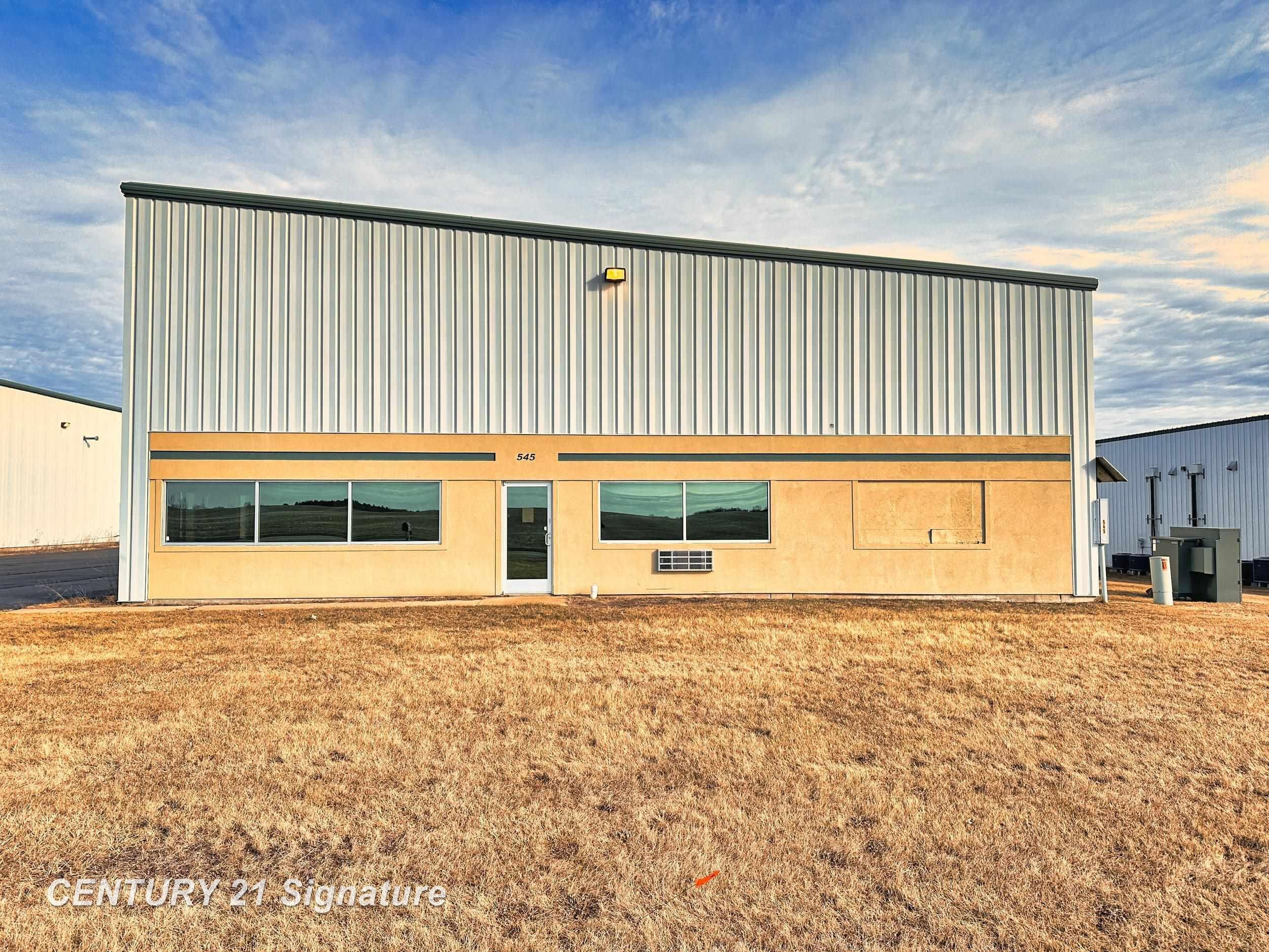535-545 Clare Industrial Parkway, Clare, MI 48617 — Photo 19