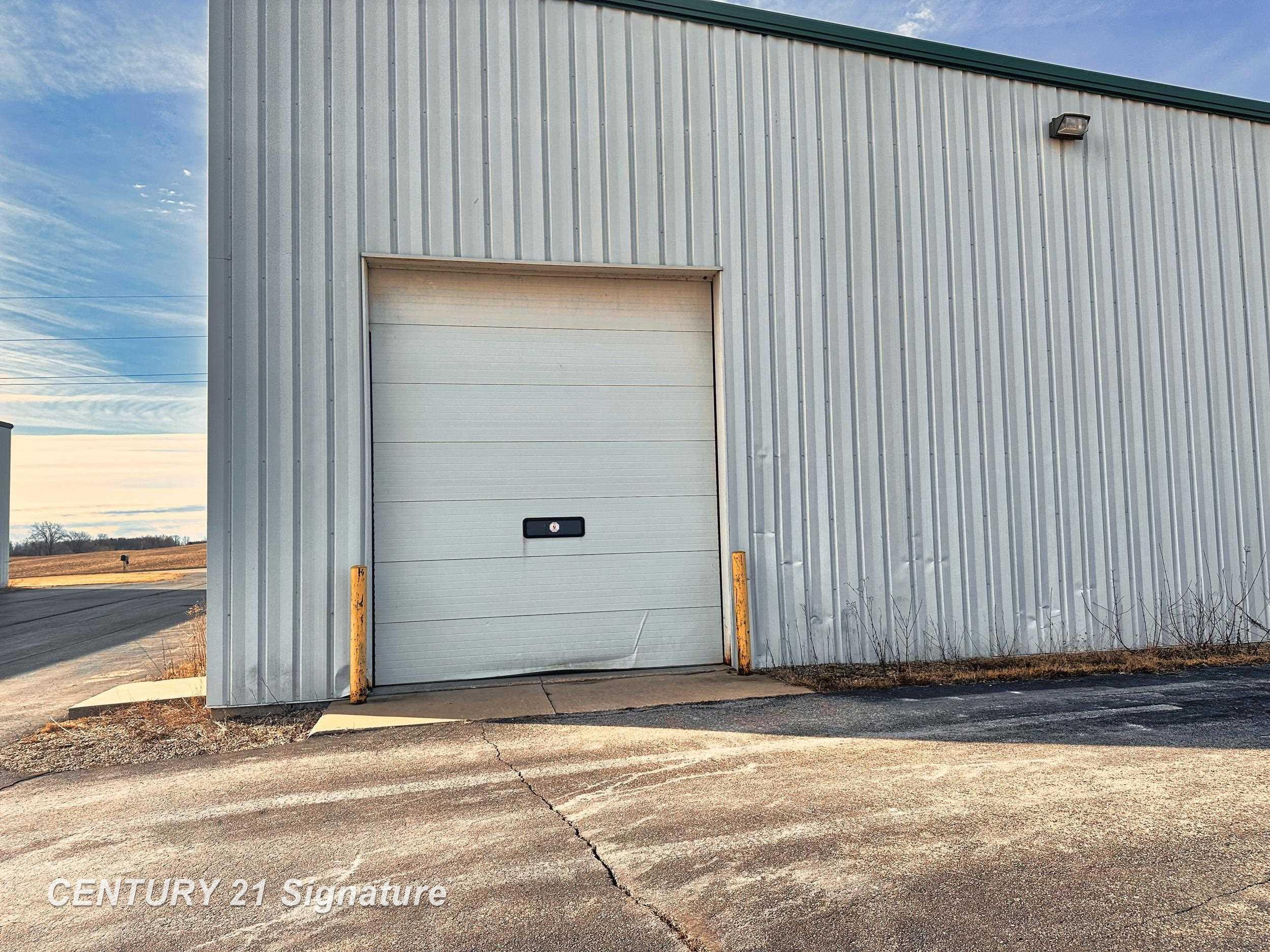 535-545 Clare Industrial Parkway, Clare, MI 48617 — Photo 24