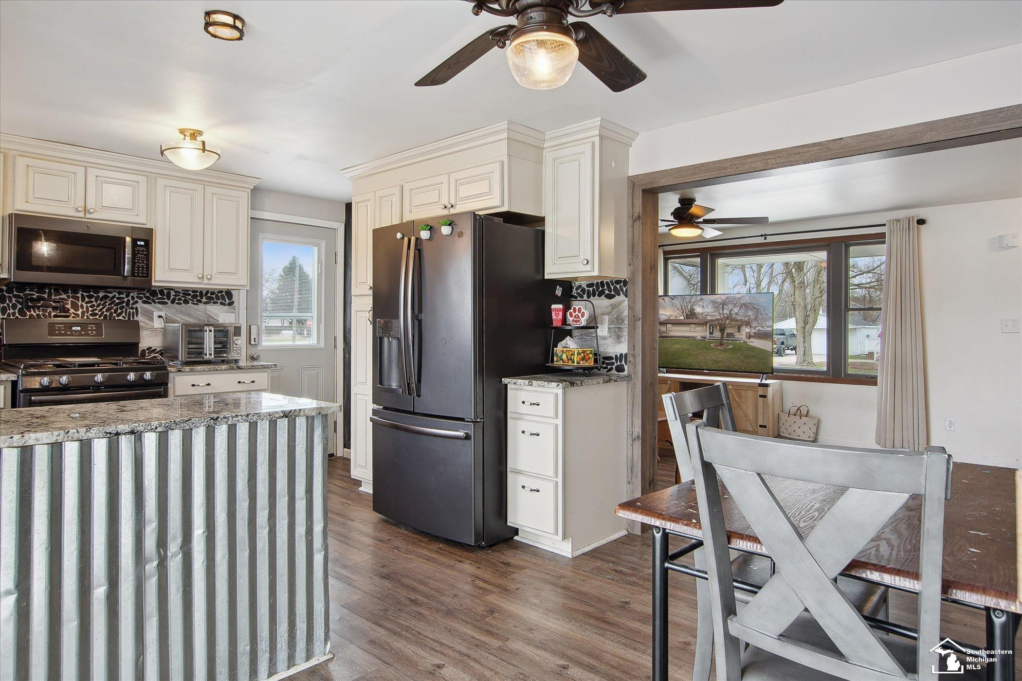 1712 Center Street, Carleton, MI 48117 — Photo 12