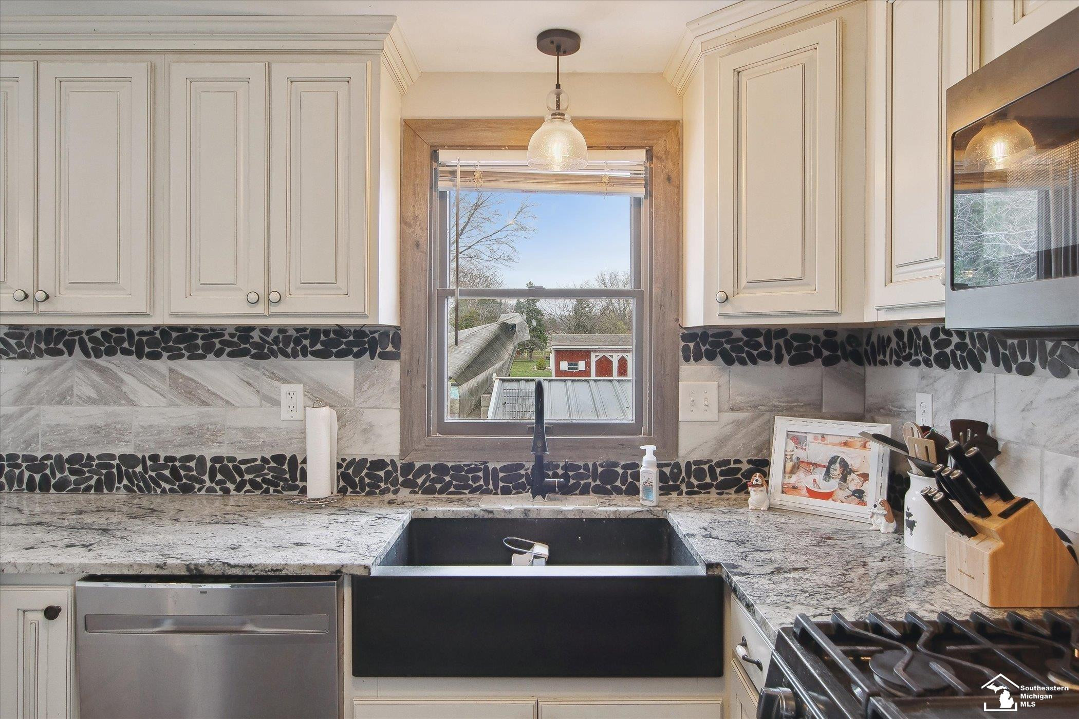1712 Center Street, Carleton, MI 48117 — Photo 16