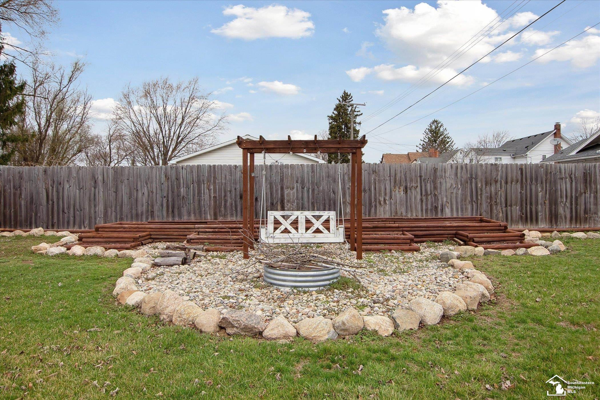1712 Center Street, Carleton, MI 48117 — Photo 32