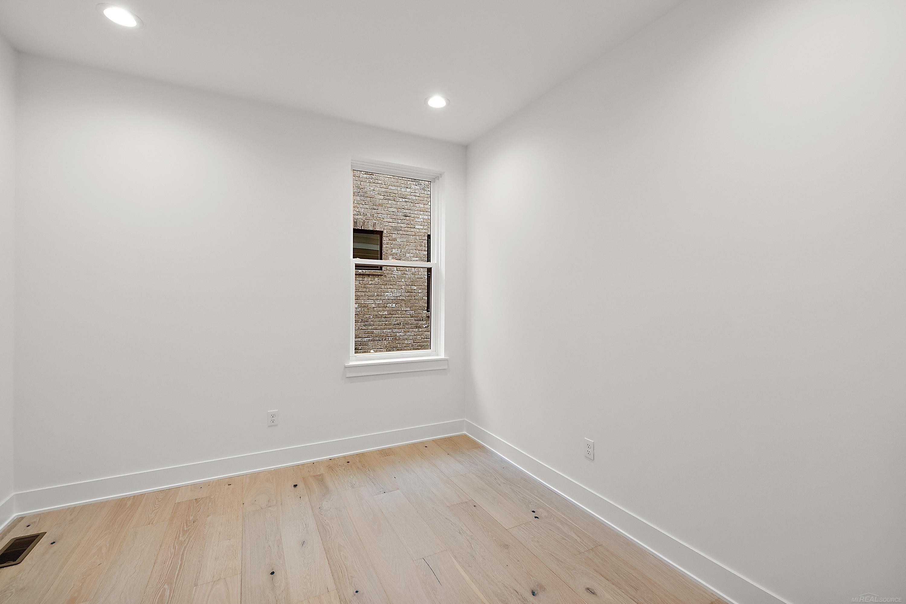 5871 Everton Court, Troy, MI 48085 — Photo 29