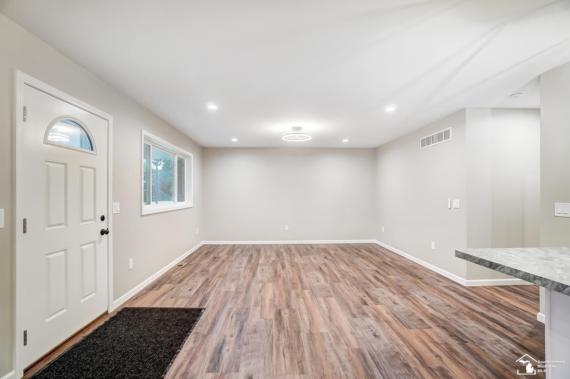 12510 Spicer Street, Carleton, MI 48117 — Photo 4